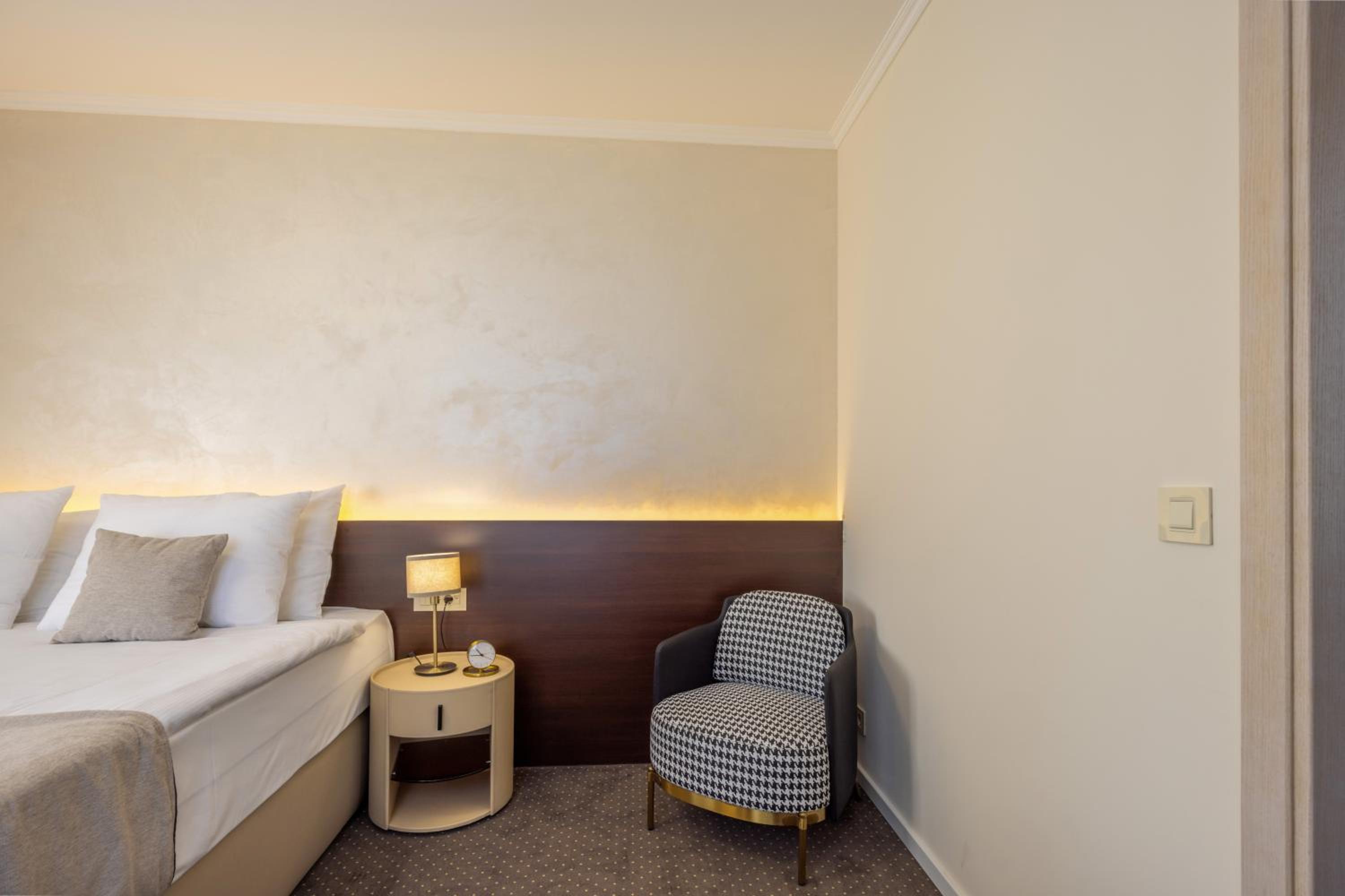 Superior Double Room - Photo 3