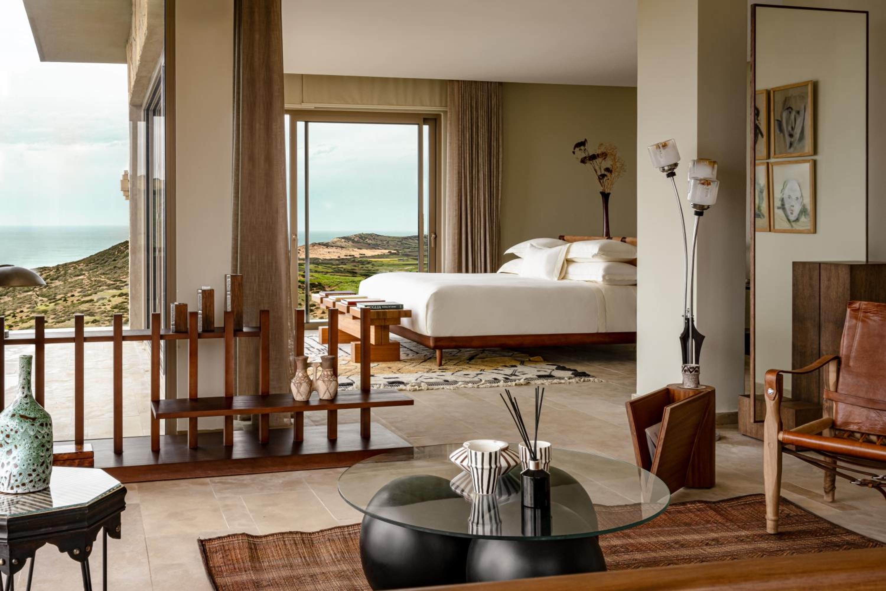 Panoramic pool Suite photo 1