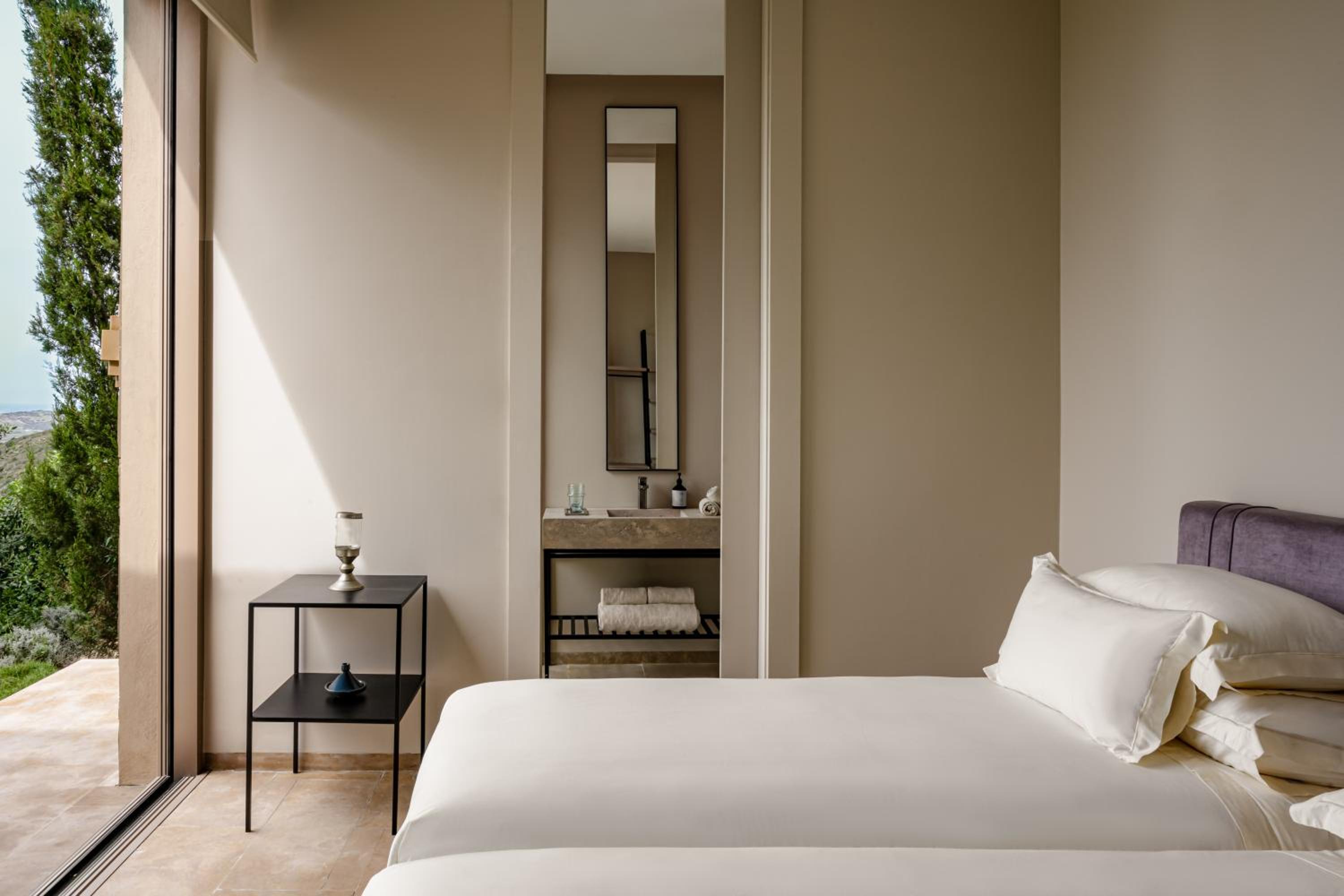 Sirine Pool Suite with Ocean View - Photo 32
