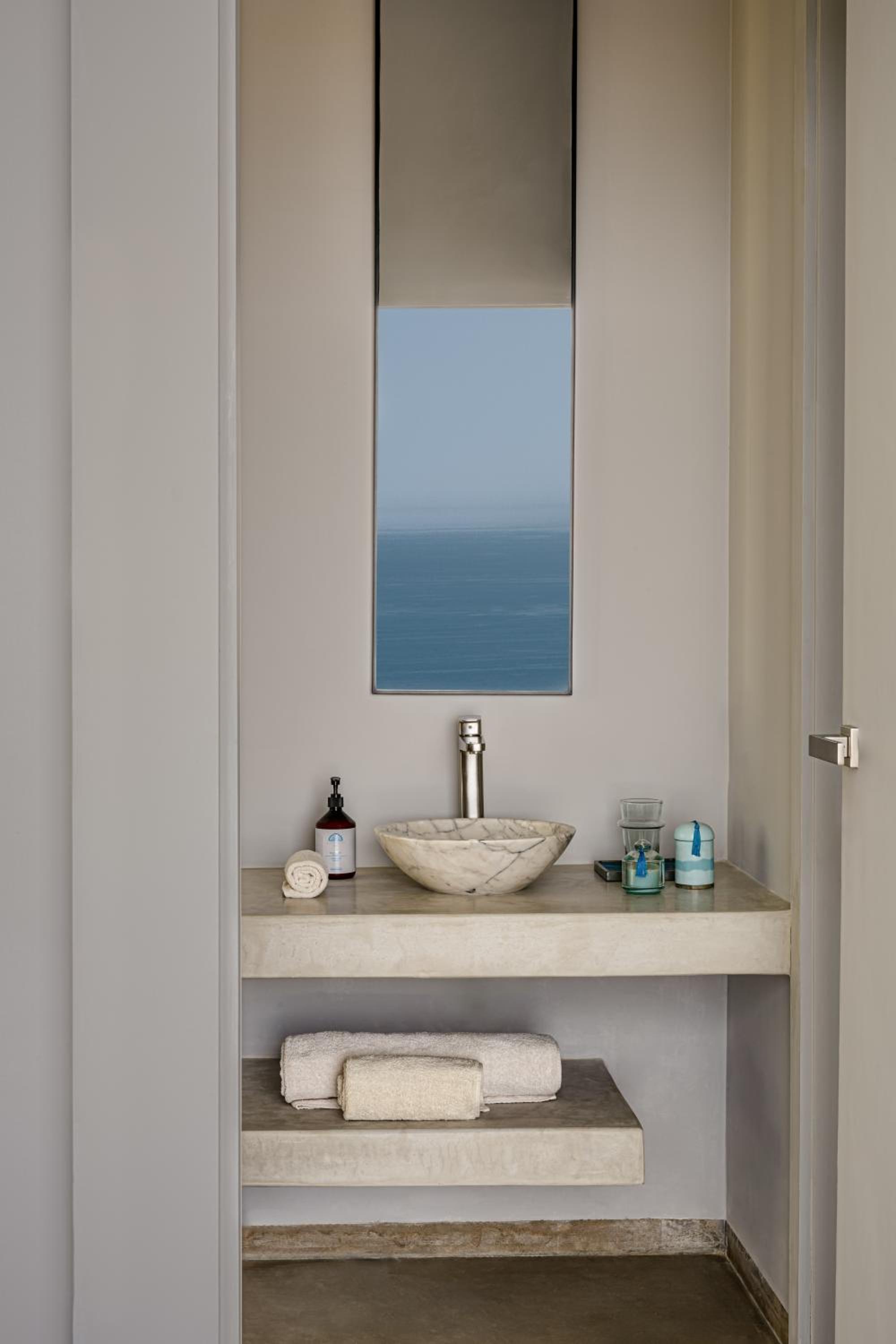 Sirine Pool Suite with Ocean View - Photo 25