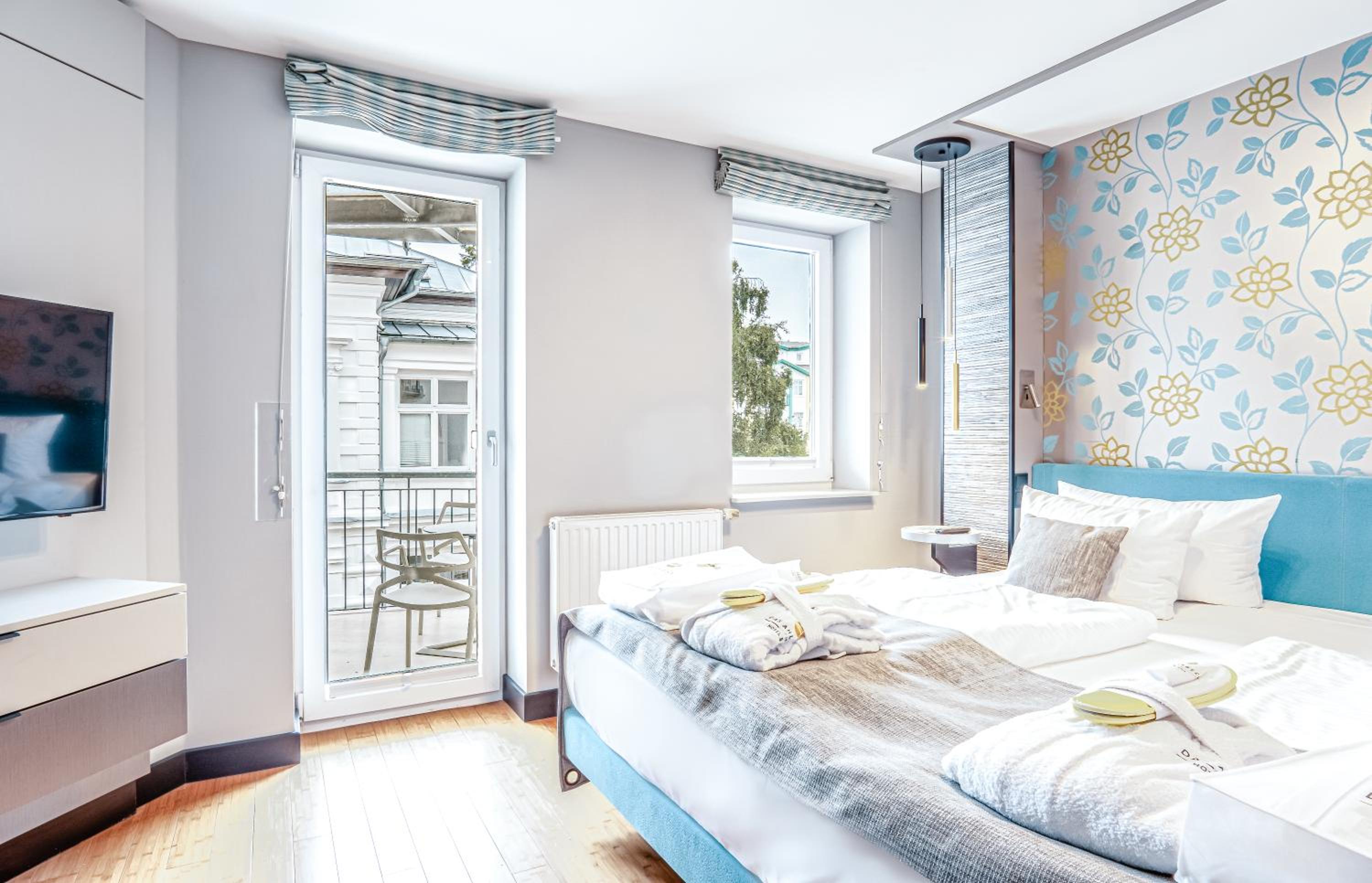 Two-Bedroom Apartment - Land Side