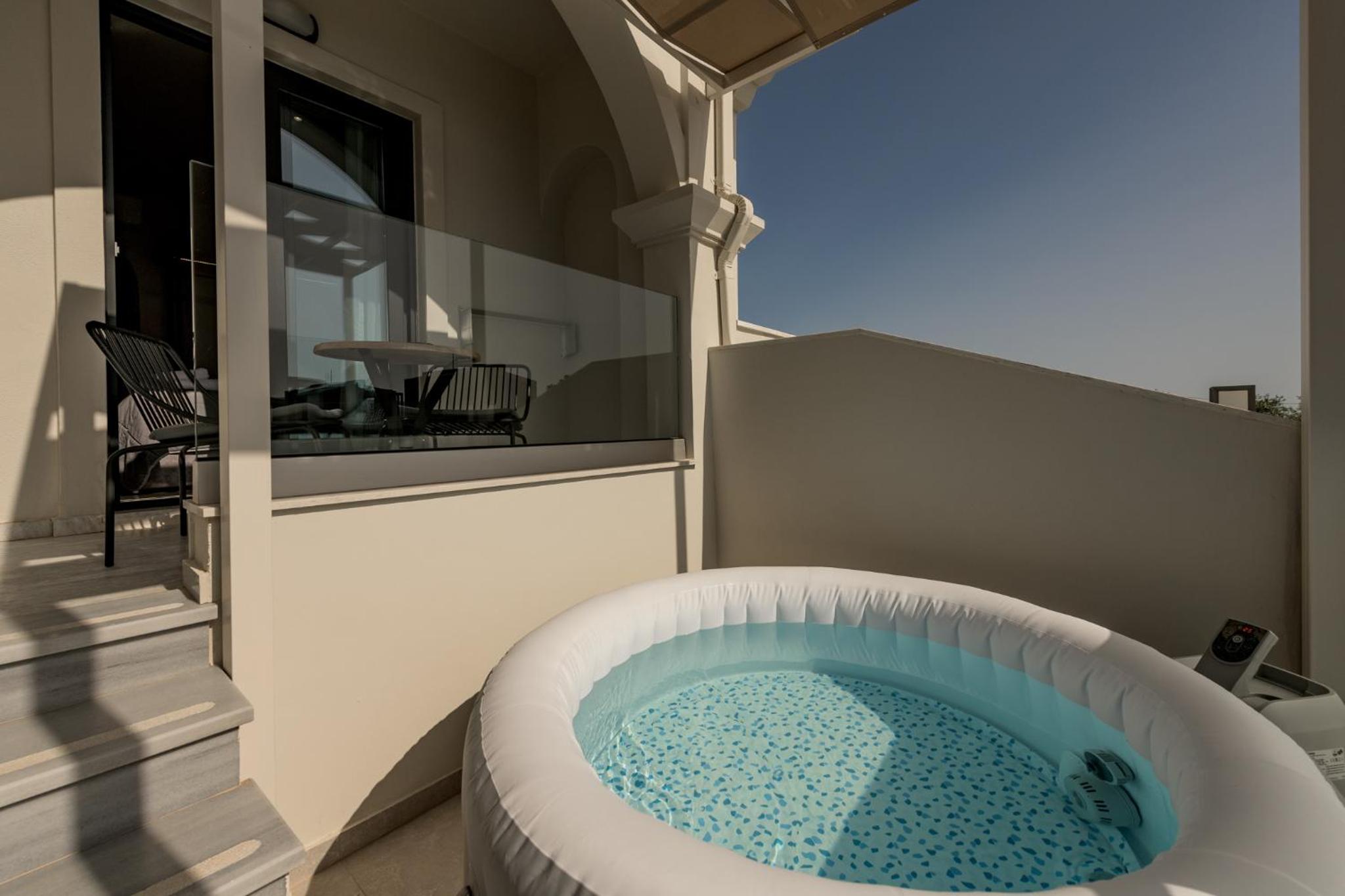 Suite with Spa Bath photo 2