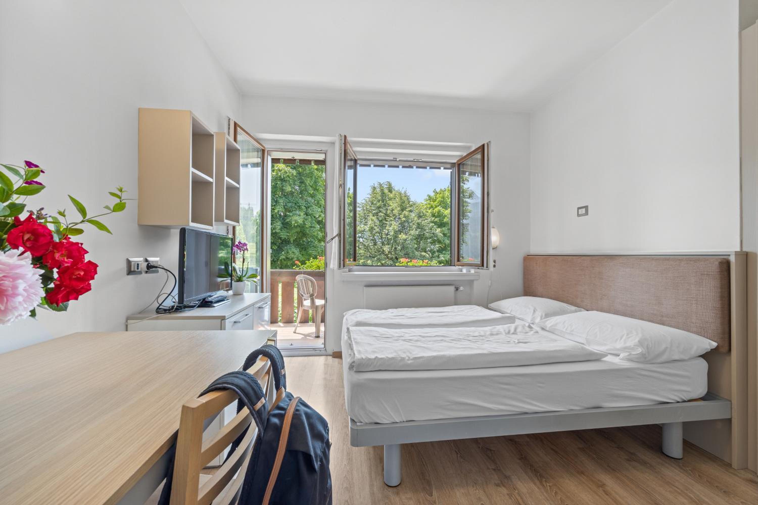 Studio with Valley View (2 Adults)