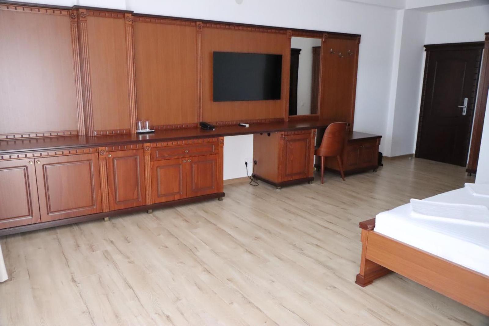 Superior King Room photo 2