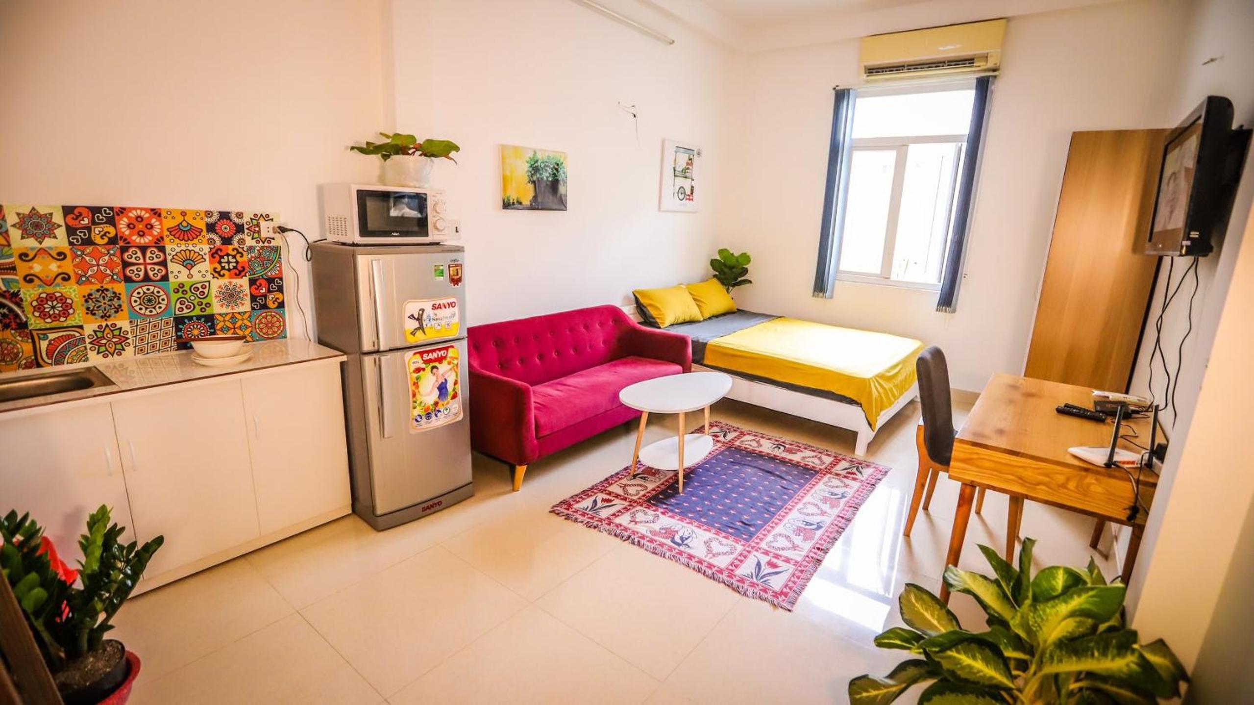 King Studio With Sofa Bed