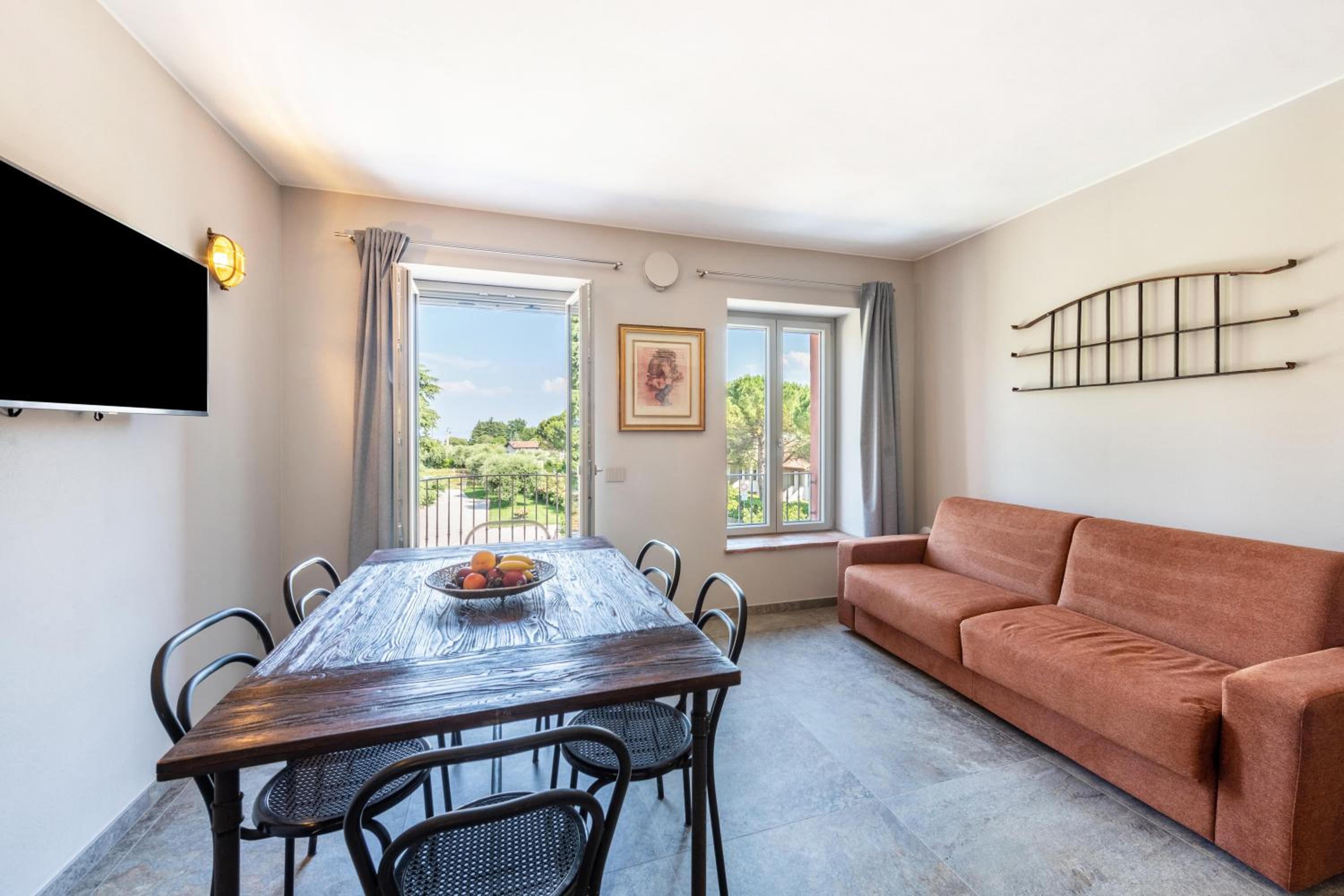 Two-Bedroom Deluxe Apartment with Garden View