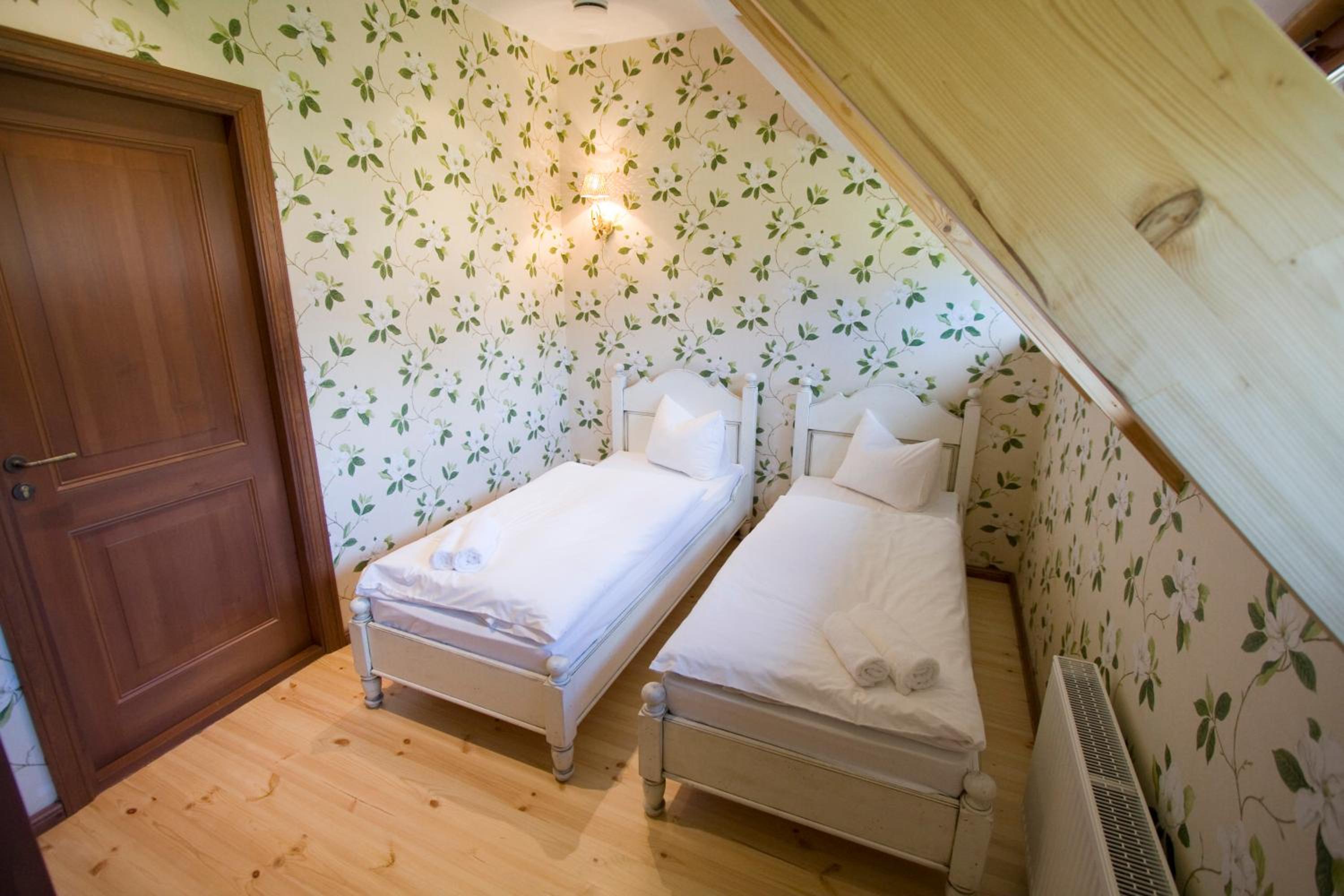 Budget Twin Room photo 2
