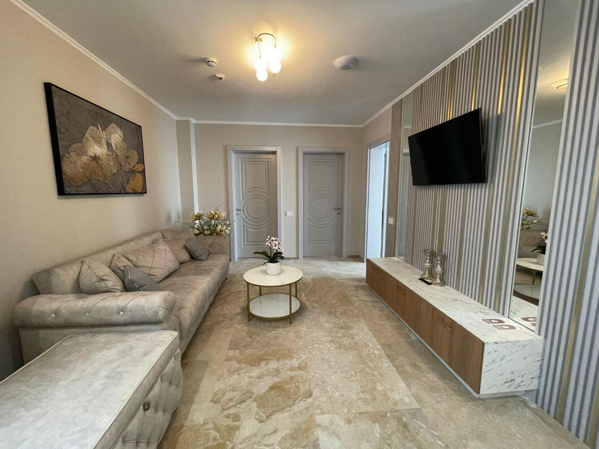 Deluxe Apartment photo 2