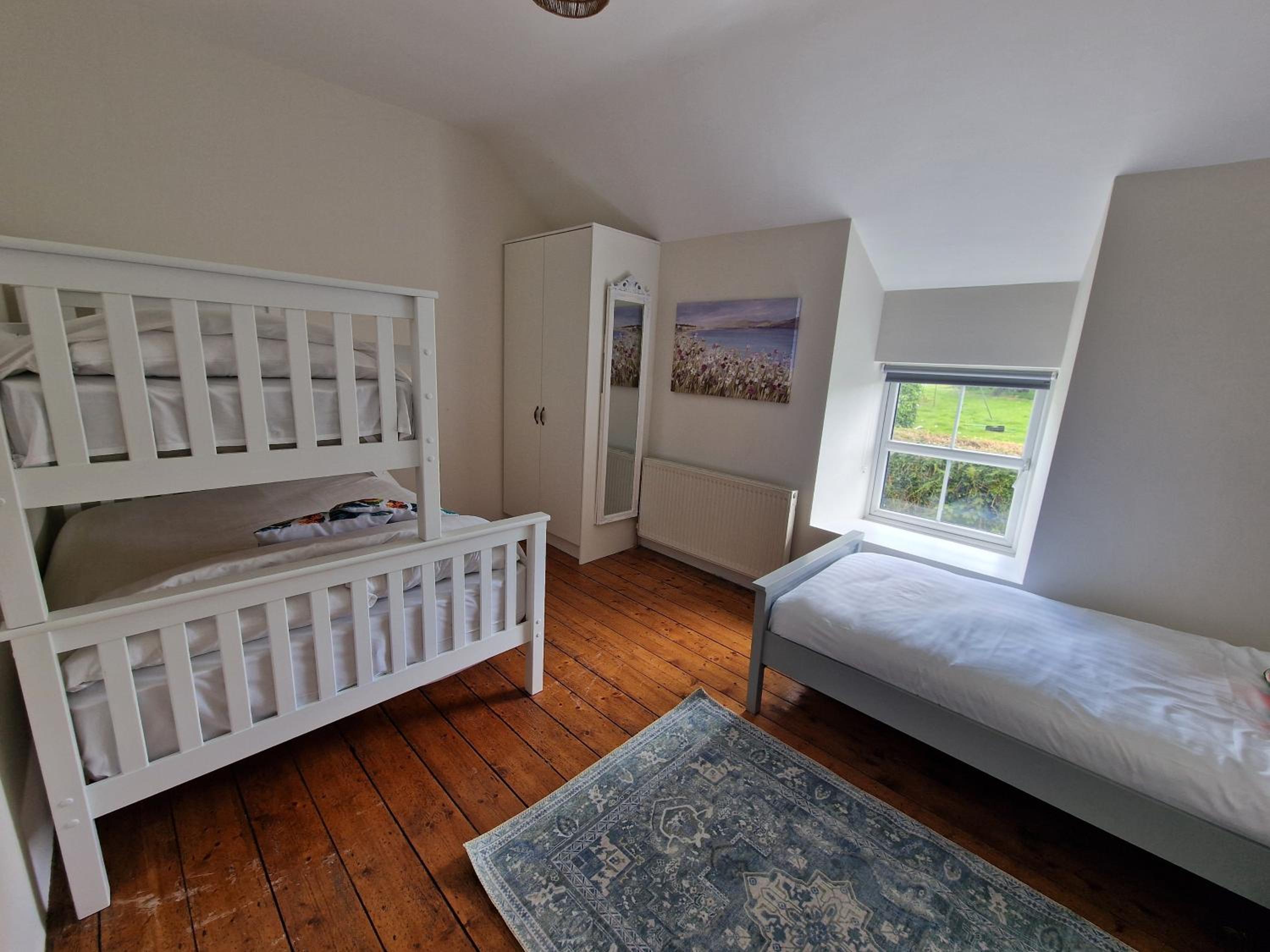 Three-Bedroom Vacation Home  photo 3