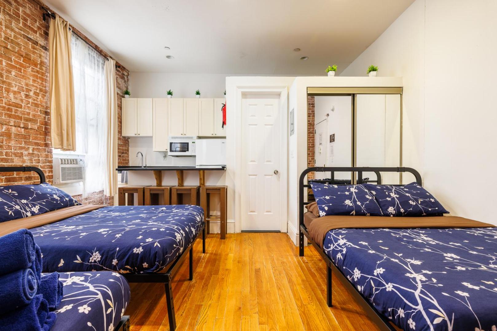 Studio Apartment photo 2