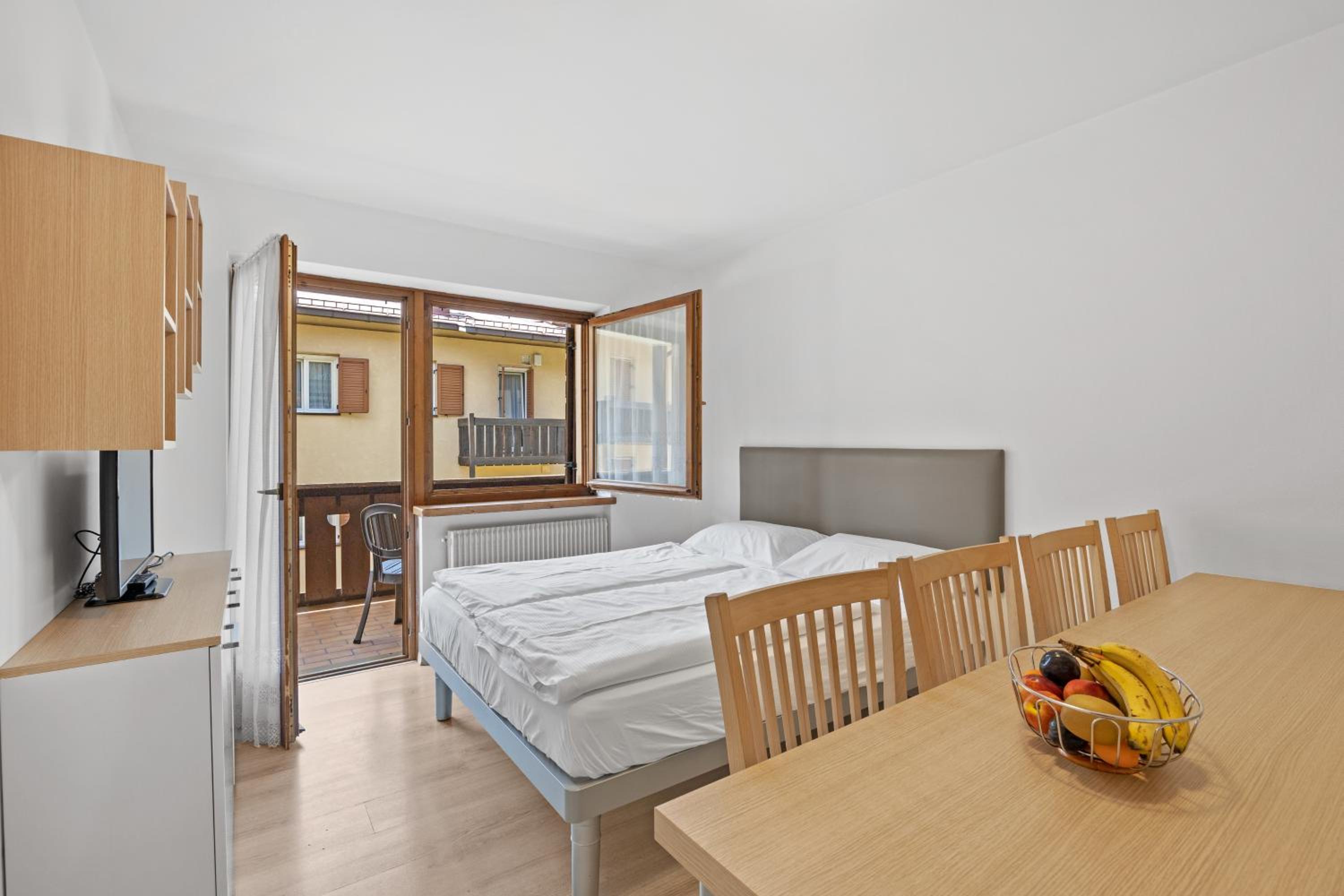 Two-Bedroom Apartment (5 People) photo 3