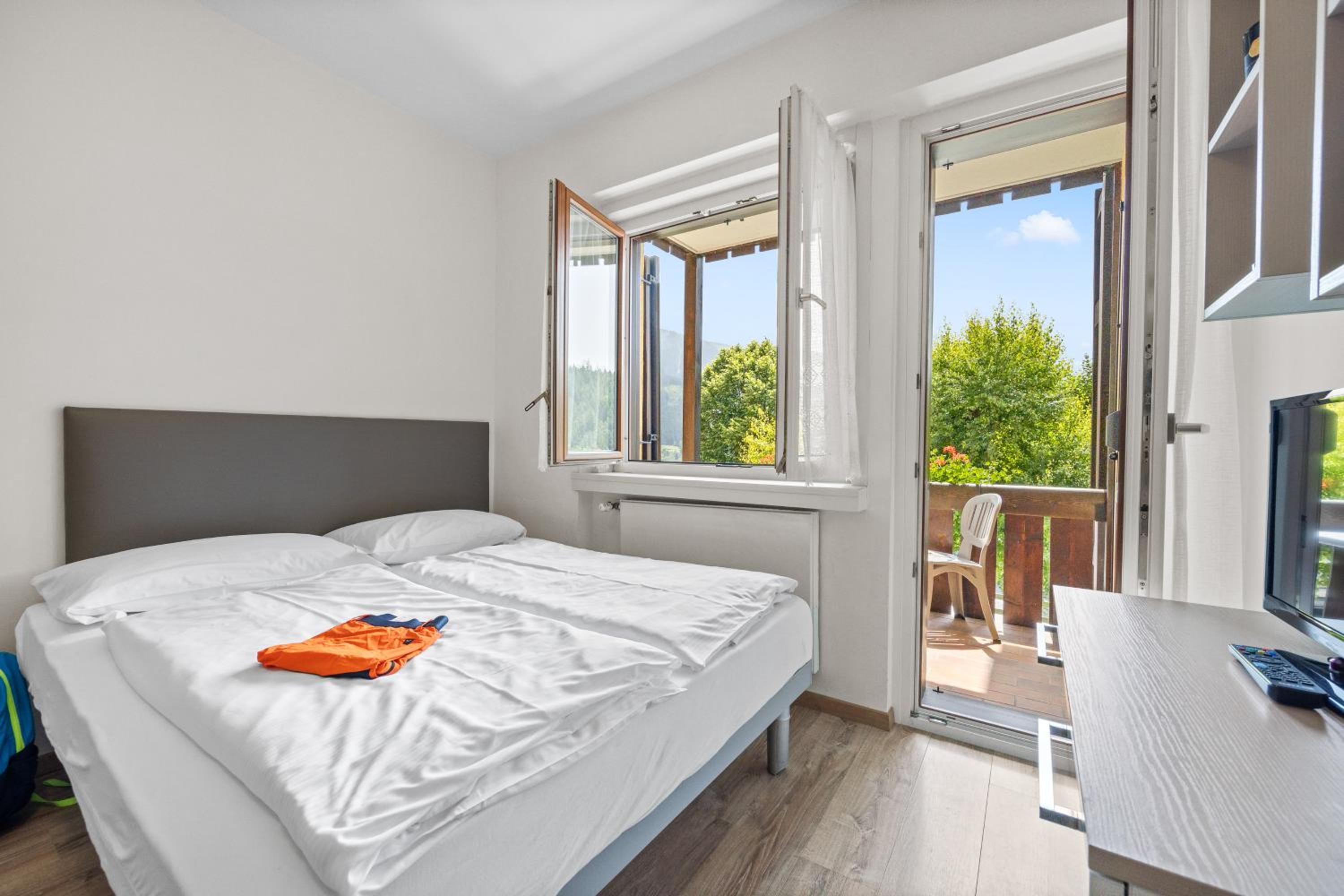 Two-Bedroom Apartment with Mountain View and 2 bathrooms (6 people)