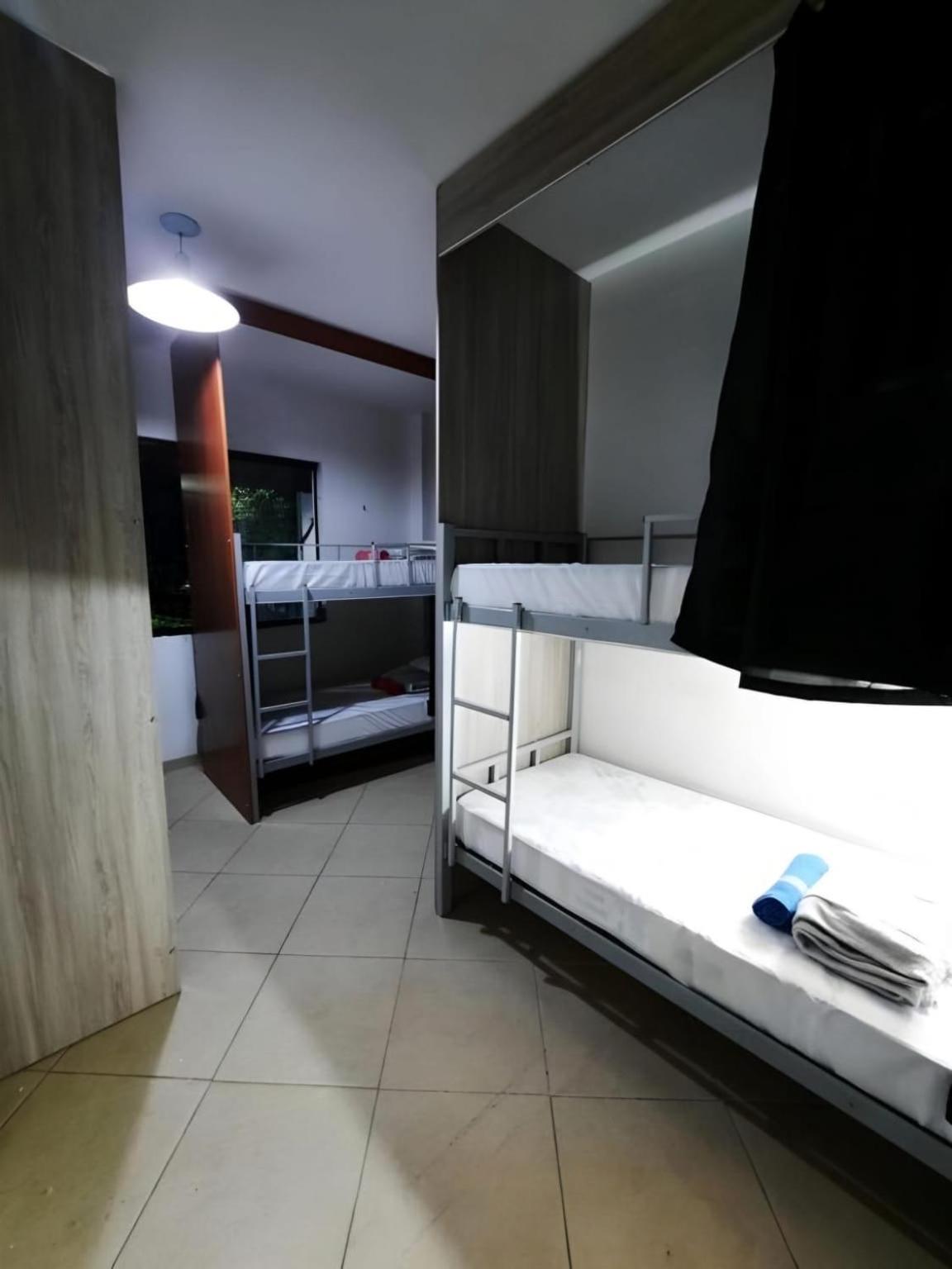 Bed in 6-Bed Female Dormitory Room photo 3