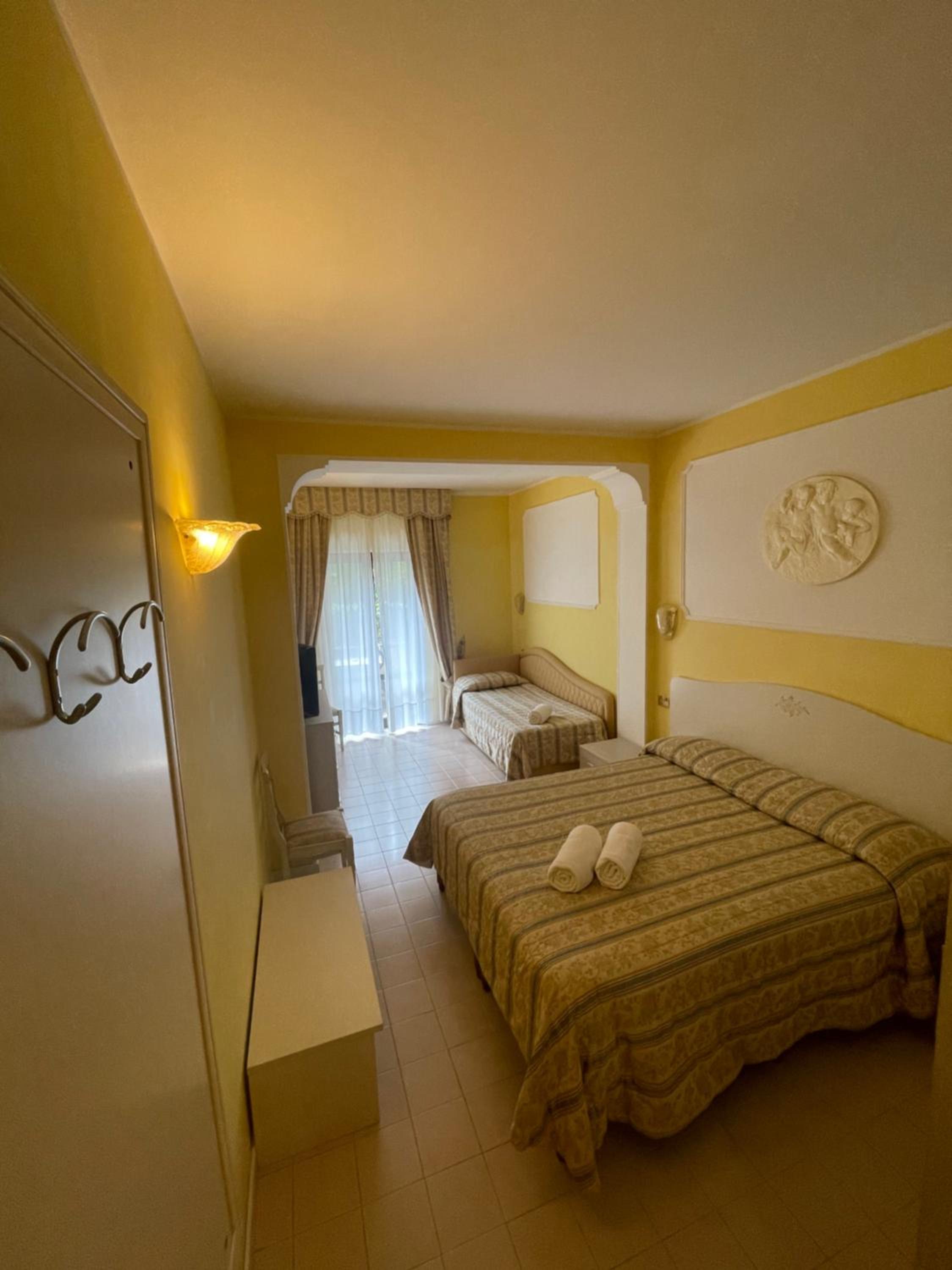 Economy Double Room - Photo 2