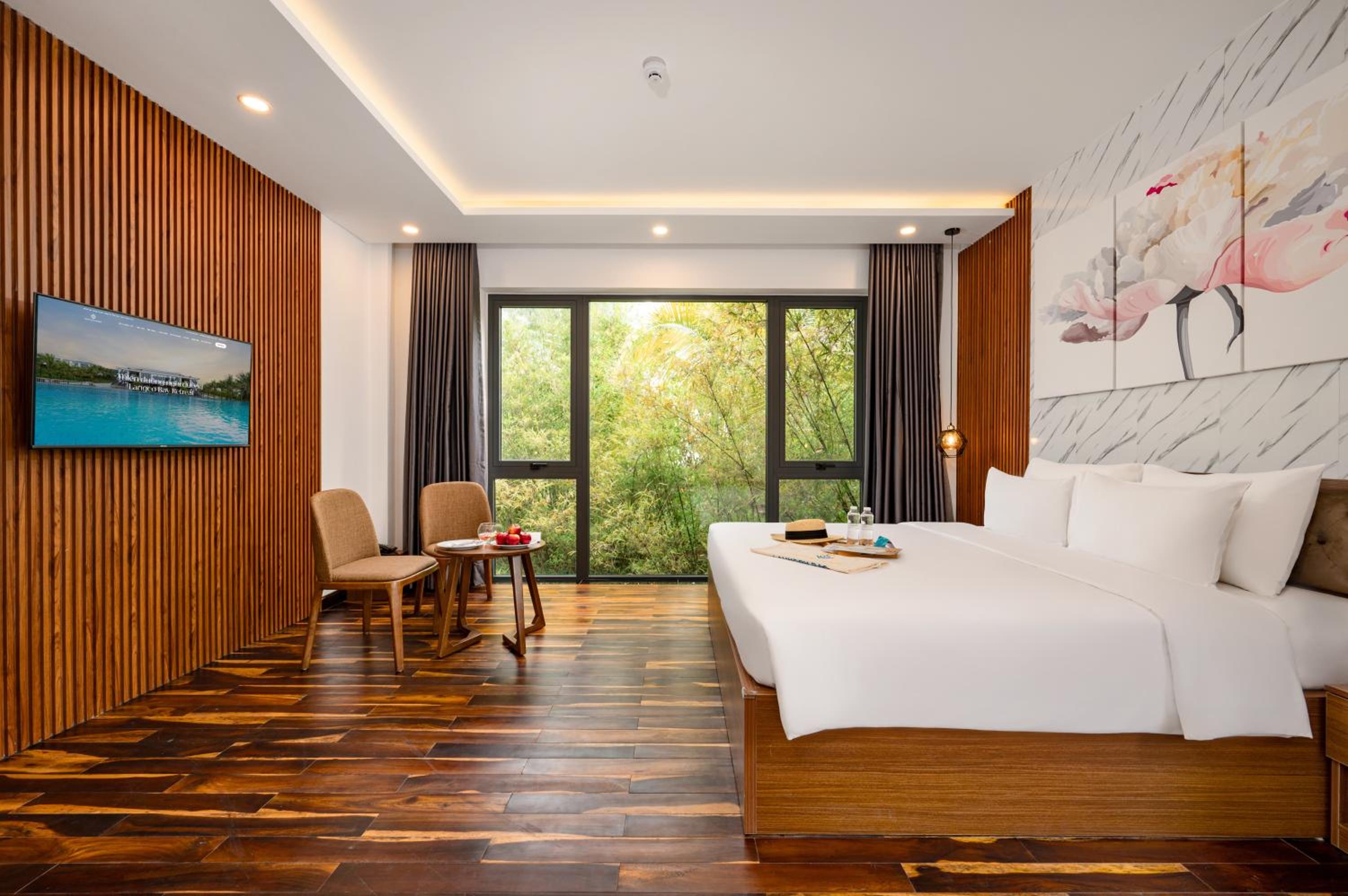 Two-Bedroom Villa - Photo 2