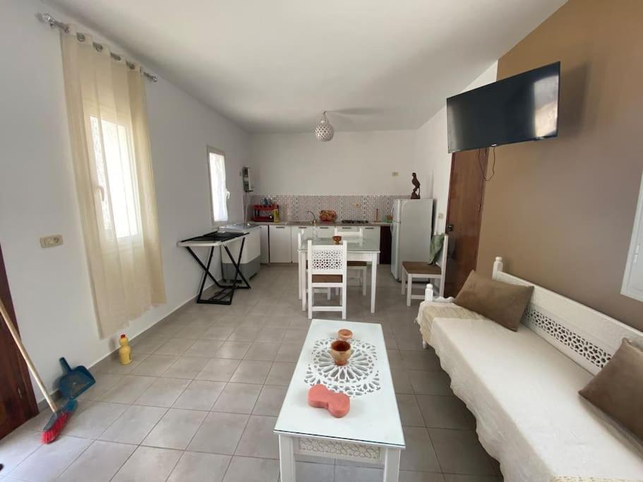 One-Bedroom House photo 2