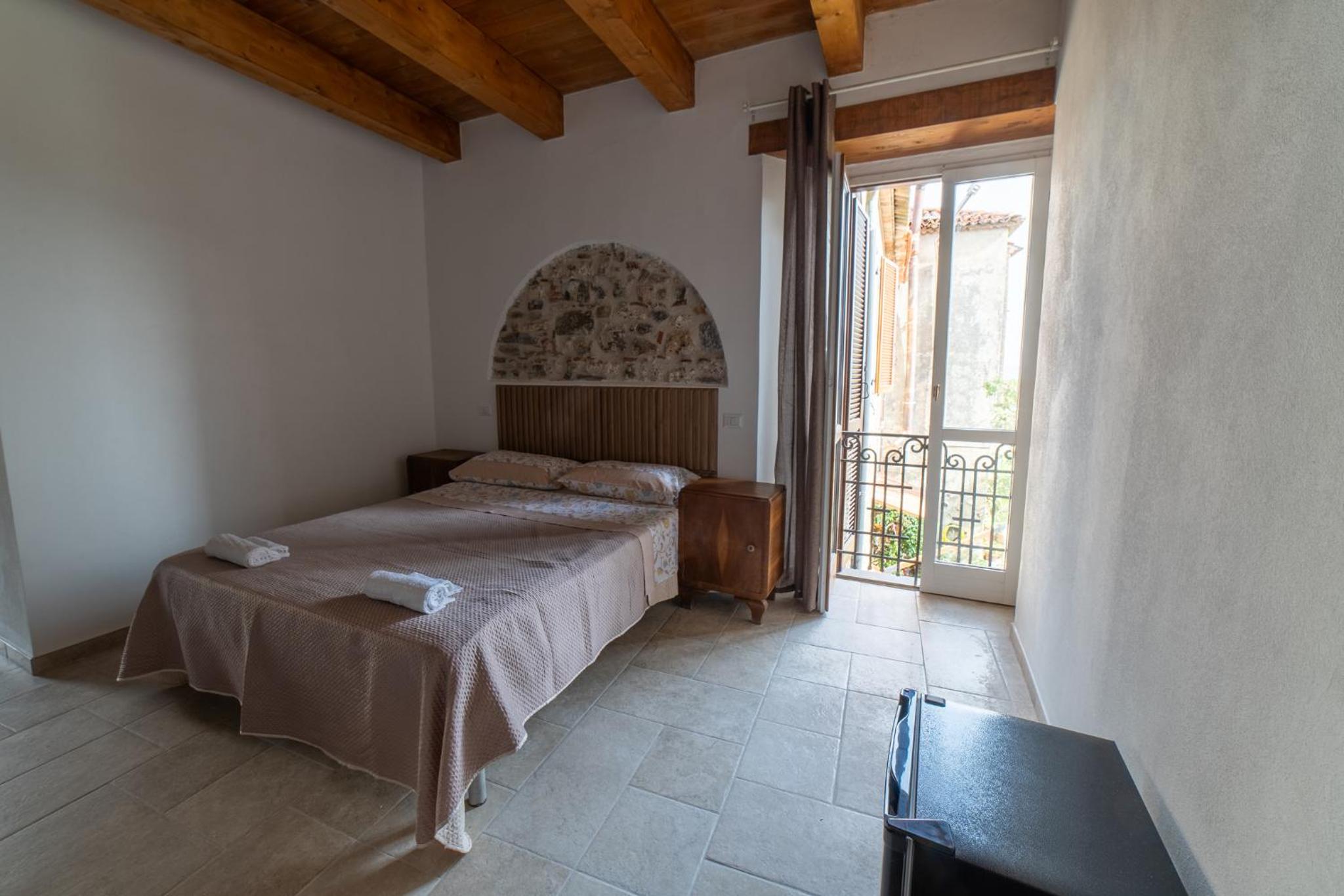 Double Room with Private Bathroom photo 2