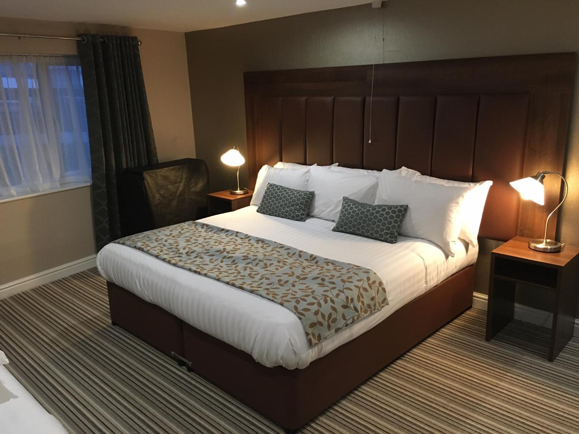 Deluxe Family Room (2 Adults + 2 Children) - Photo 5