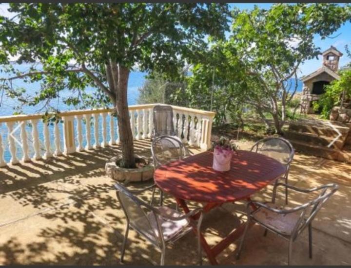 One-Bedroom Apartment with Sea View and Terrace