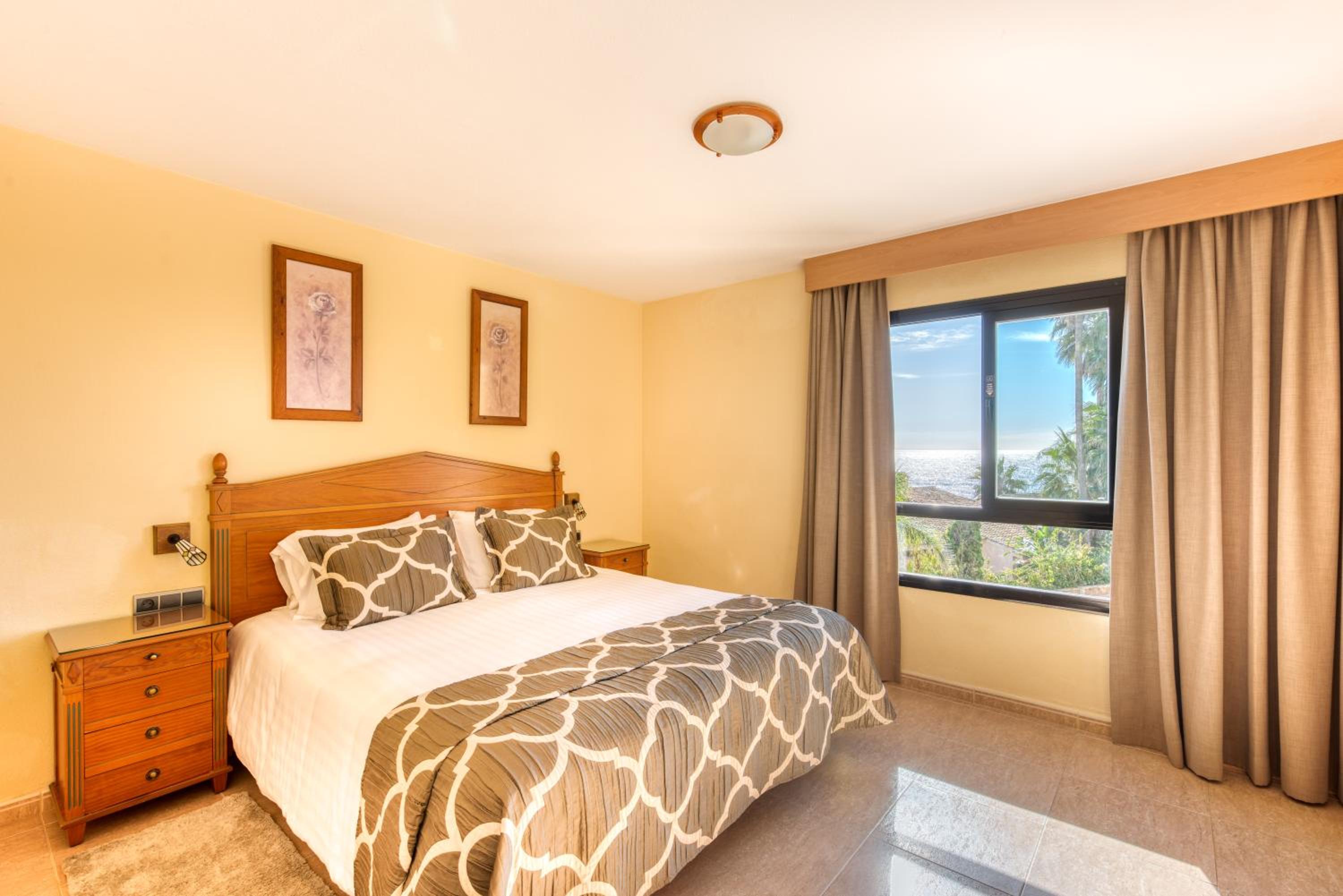 Superior Extra Two-Bedroom Apartment with Sea View and Terrace