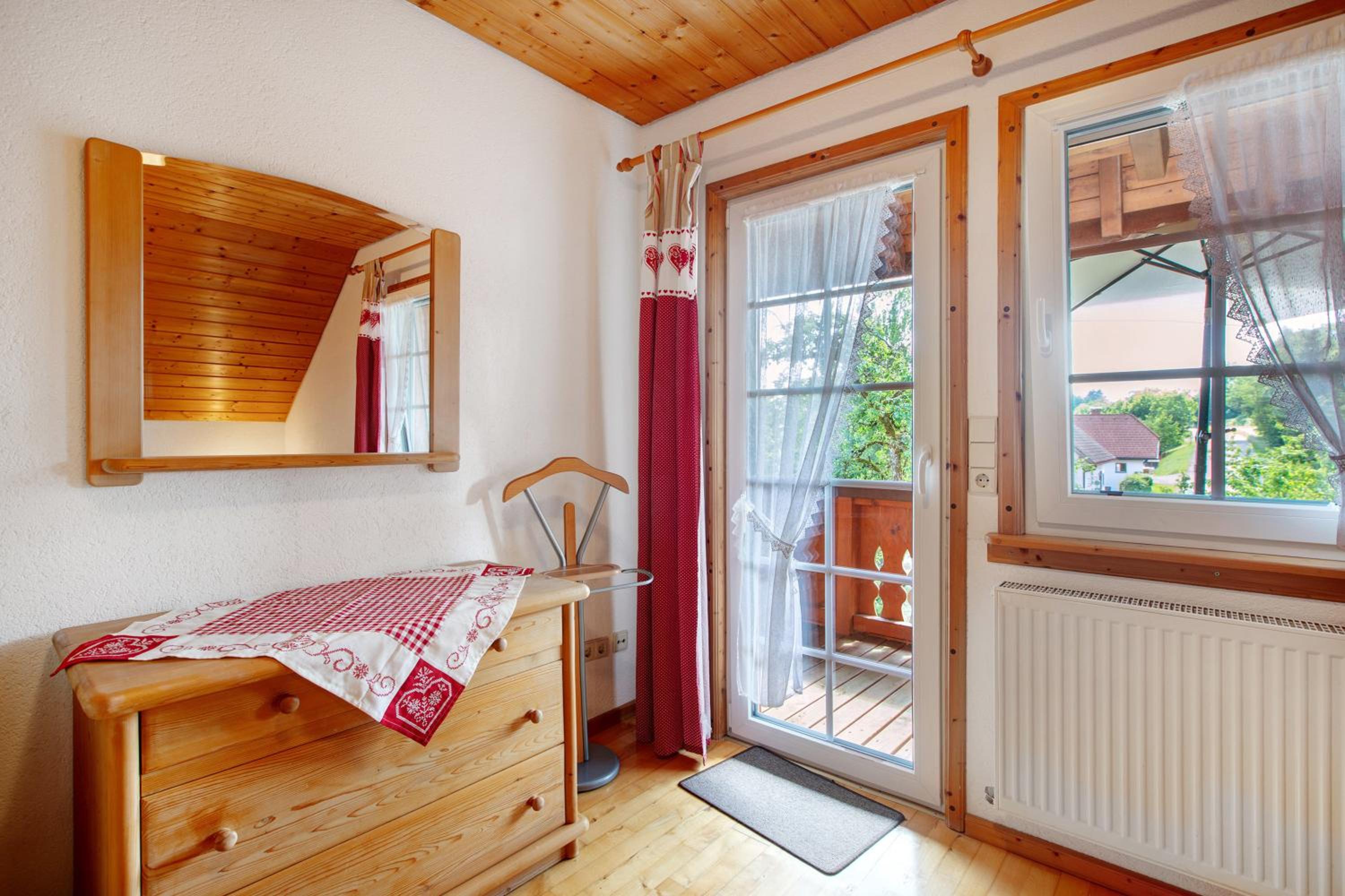 Two-Bedroom Deluxe Apartment with Balcony photo 3