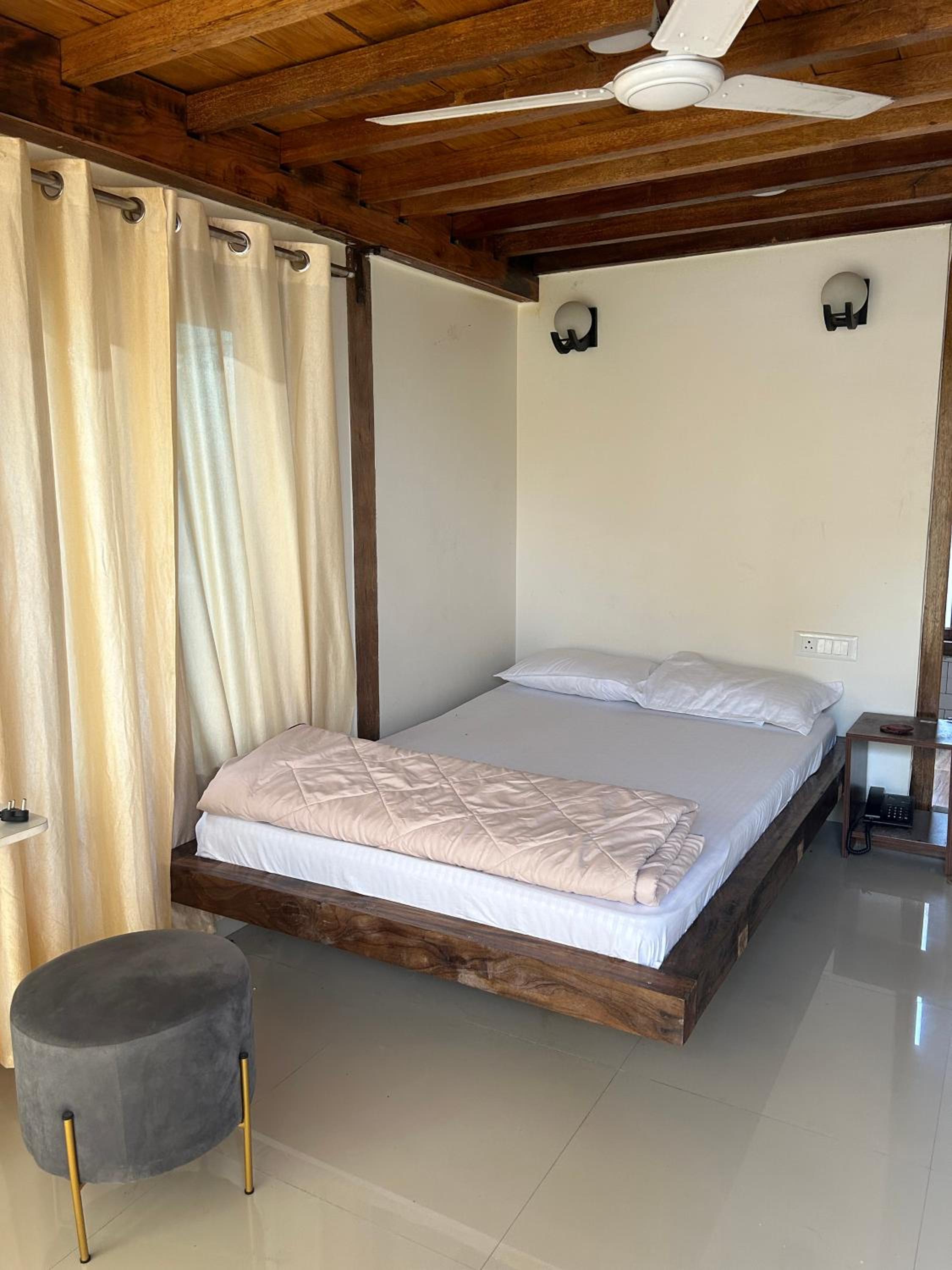 Standard Twin Room photo 1