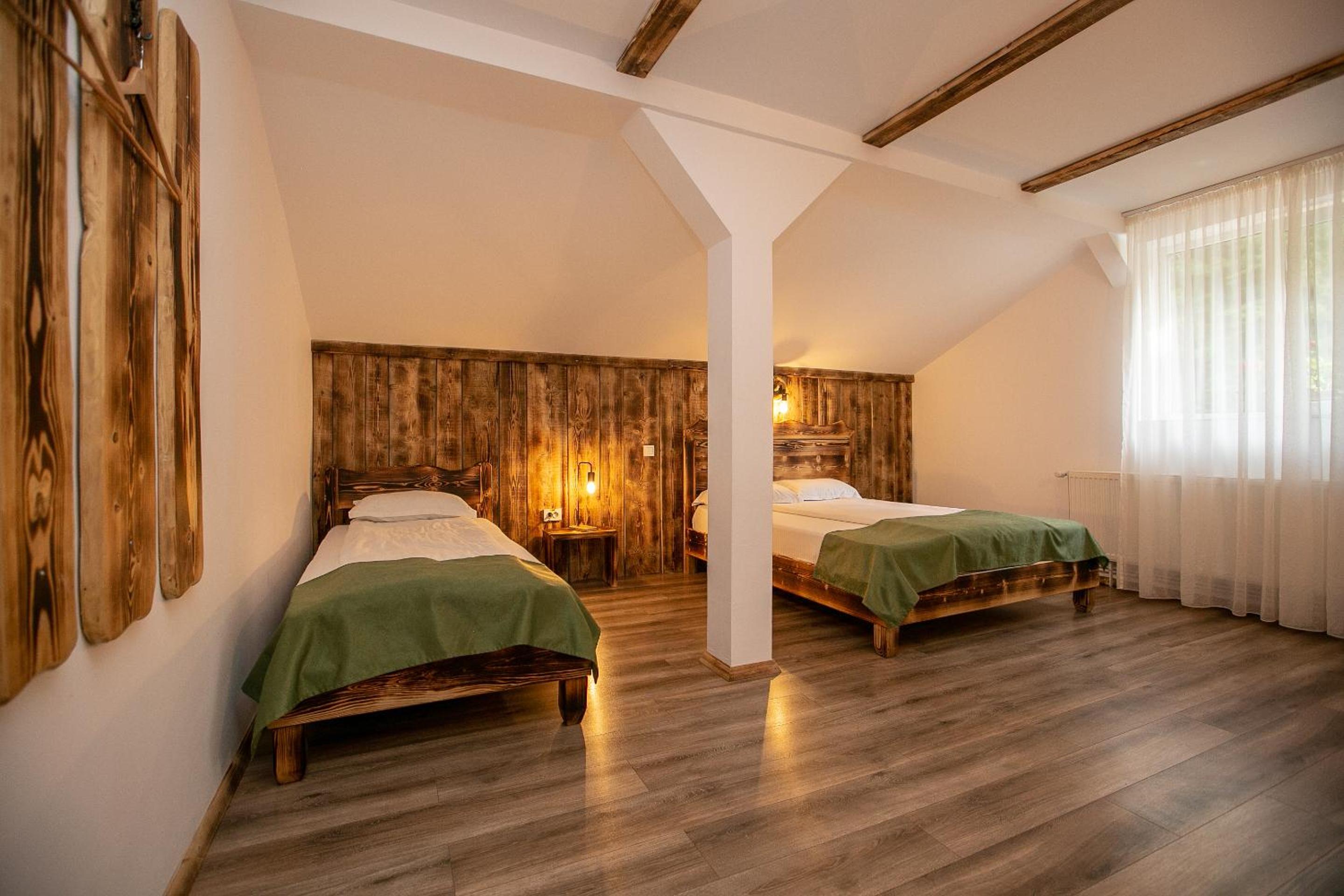 Triple Room with Bathroom photo 1