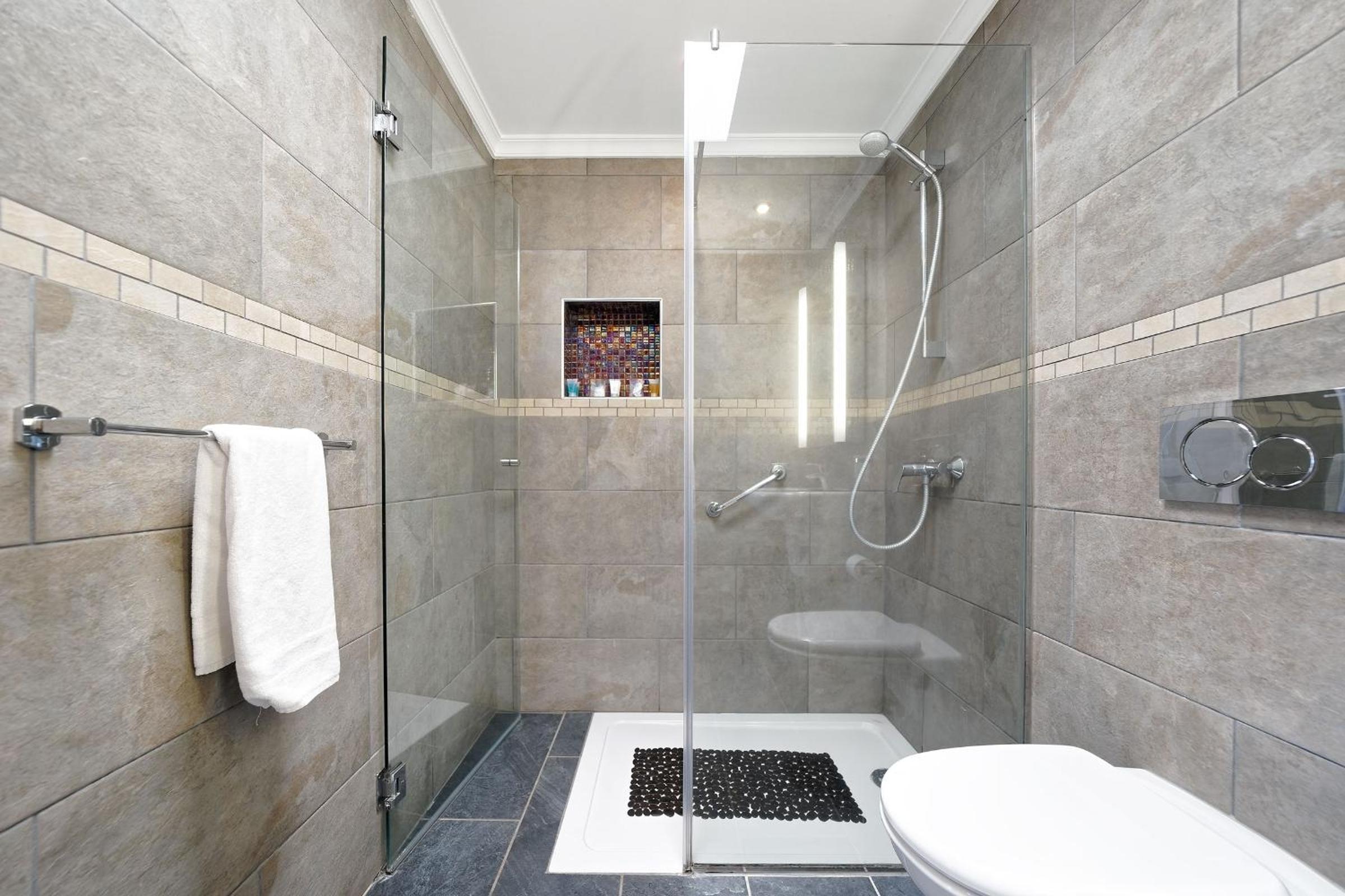 Deluxe Two-Bedroom Apartment with sea view (2-6 Adults) photo 2