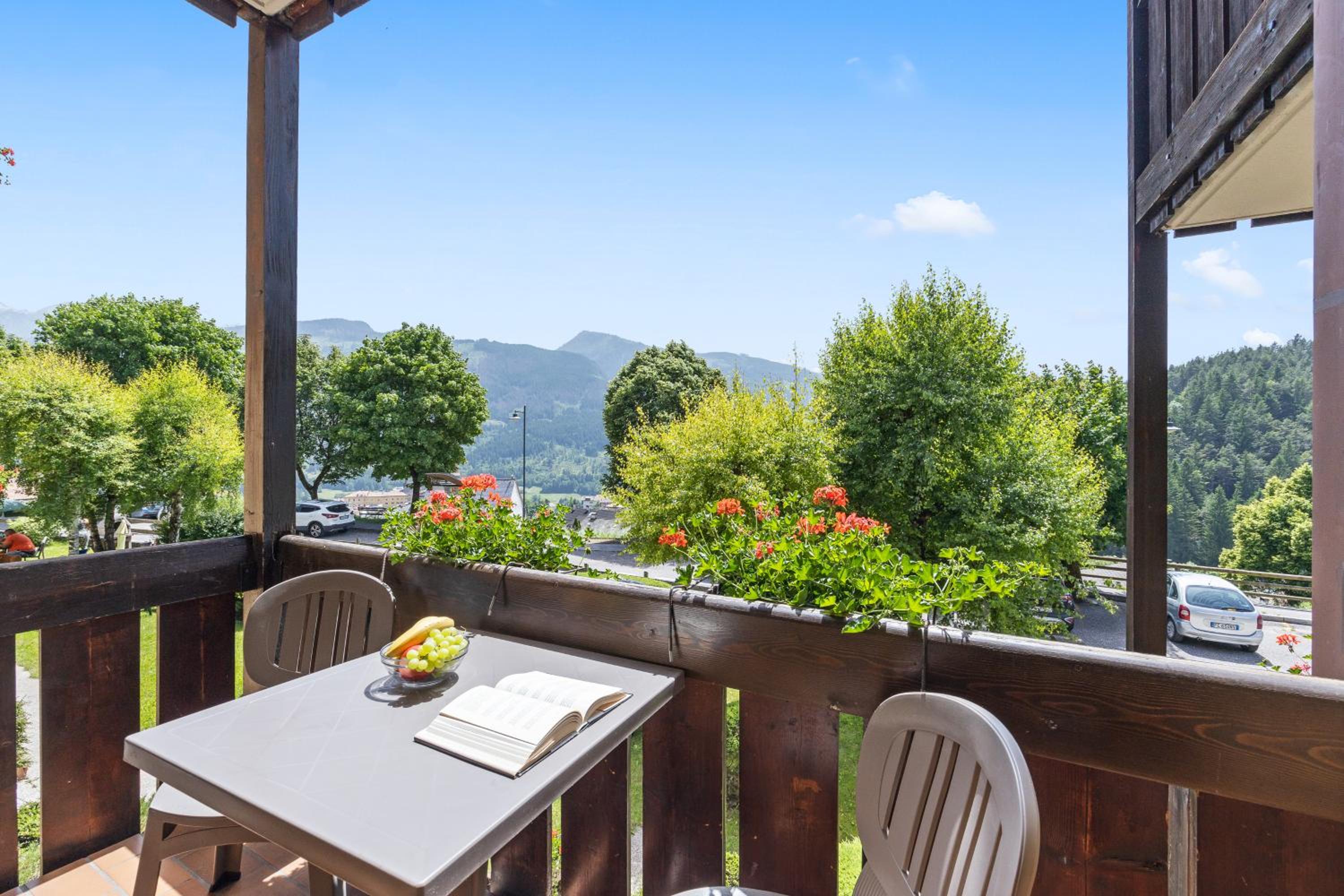 Two-Bedroom Apartment with Mountain View and 2 bathrooms (6 people) photo 2