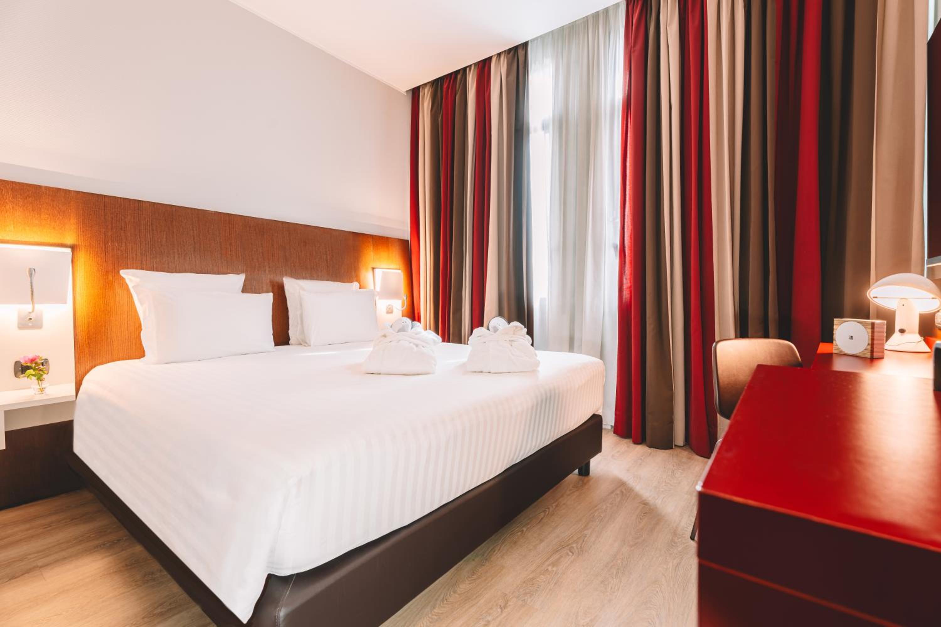 Privilege Double Room thumbnail 6