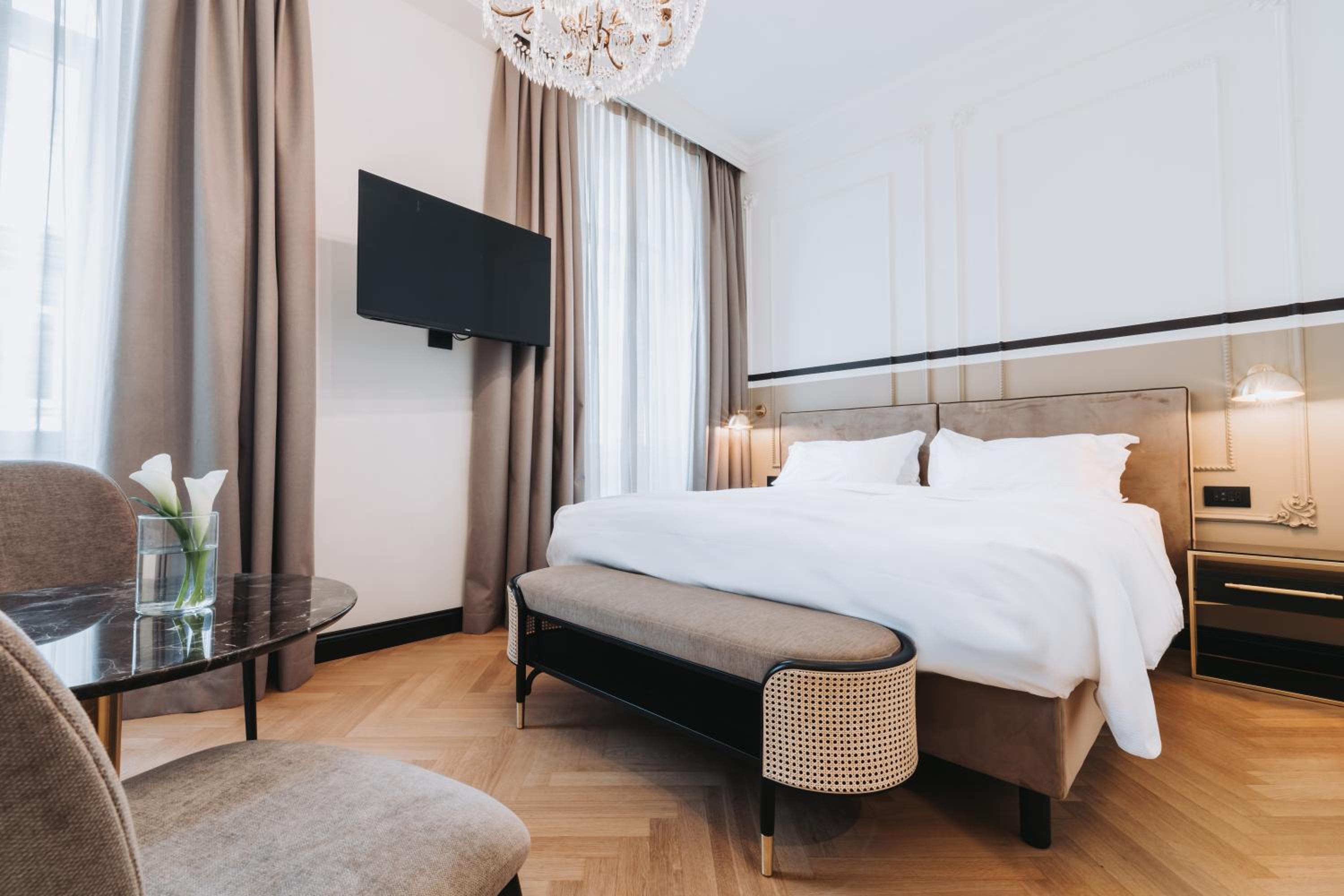 Junior Suite - Photo 1