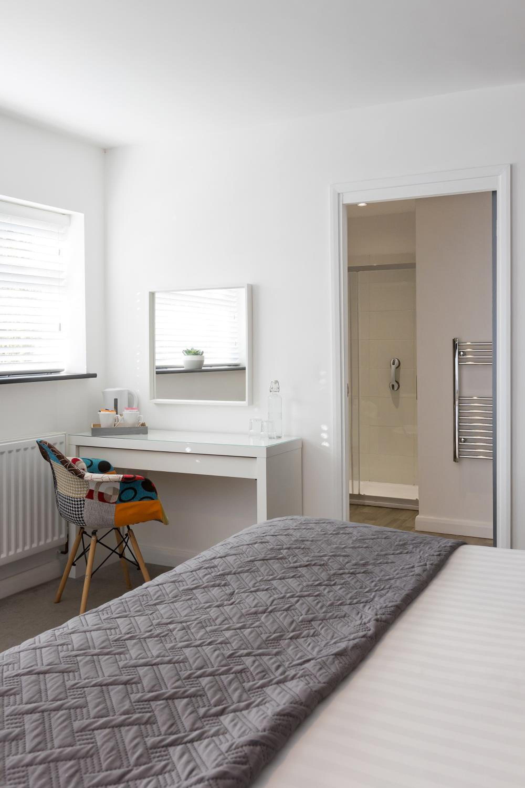 Deluxe Superking or Twin Room with Balcony - Photo 11