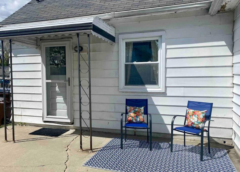 Two-Bedroom House photo 3