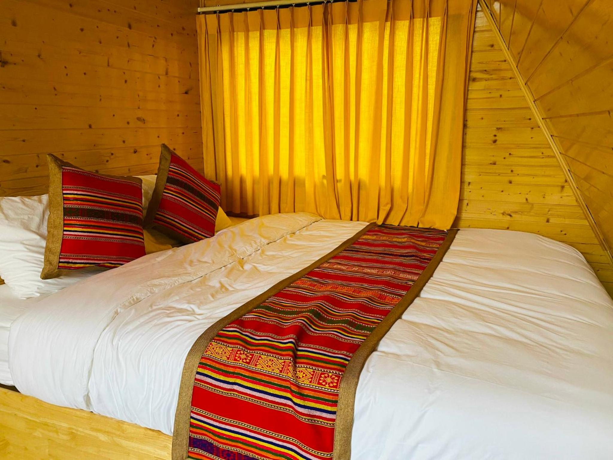 Double Room with Balcony (2 Adults + 1 Child) photo 3