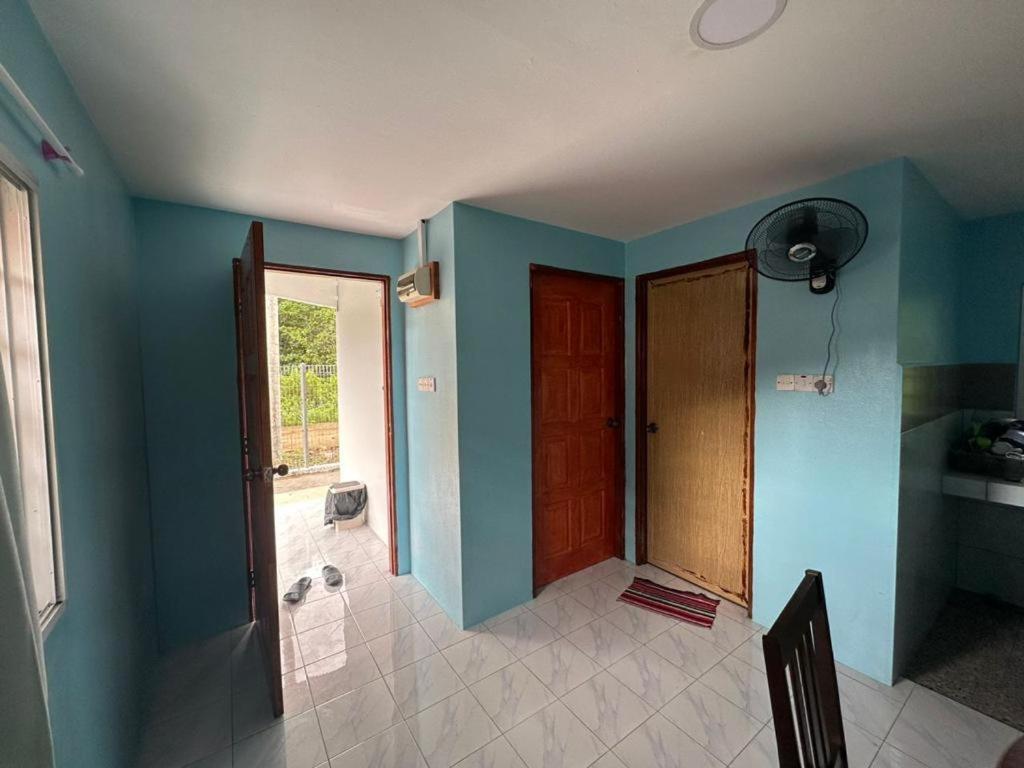 One-Bedroom House photo 1