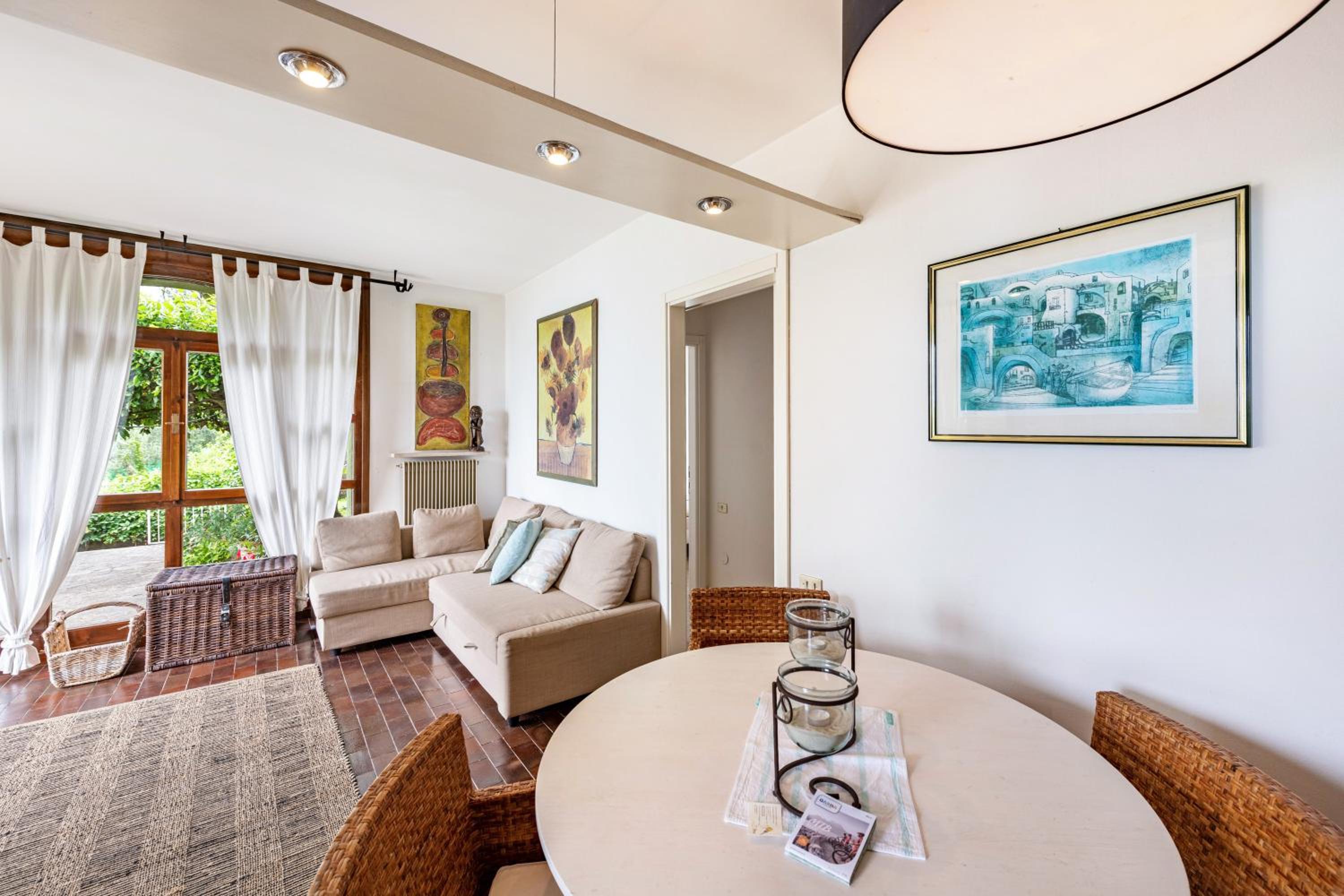 Two-Bedroom Deluxe Apartment with Garden View photo 1