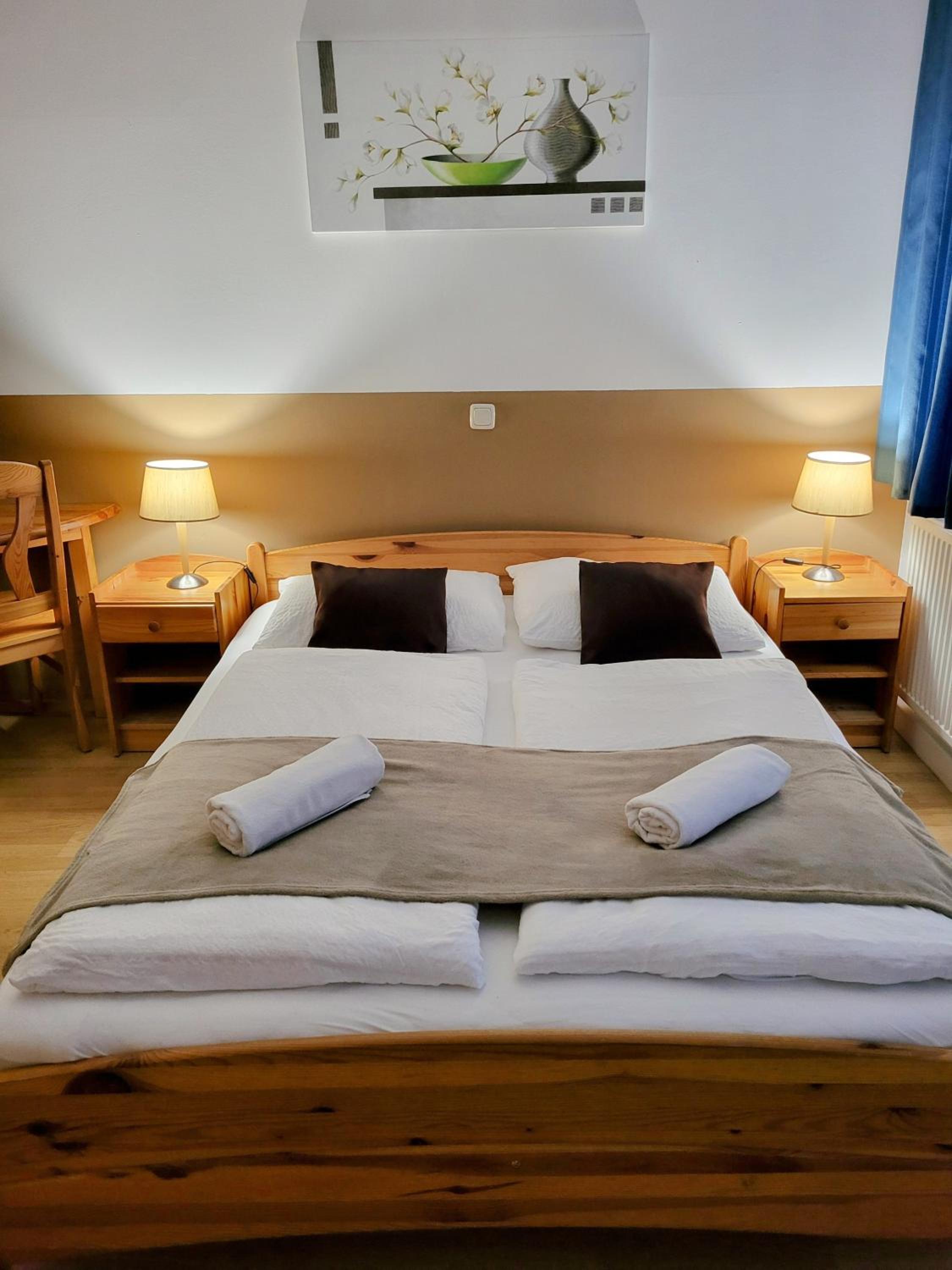 Double Room - Photo 5