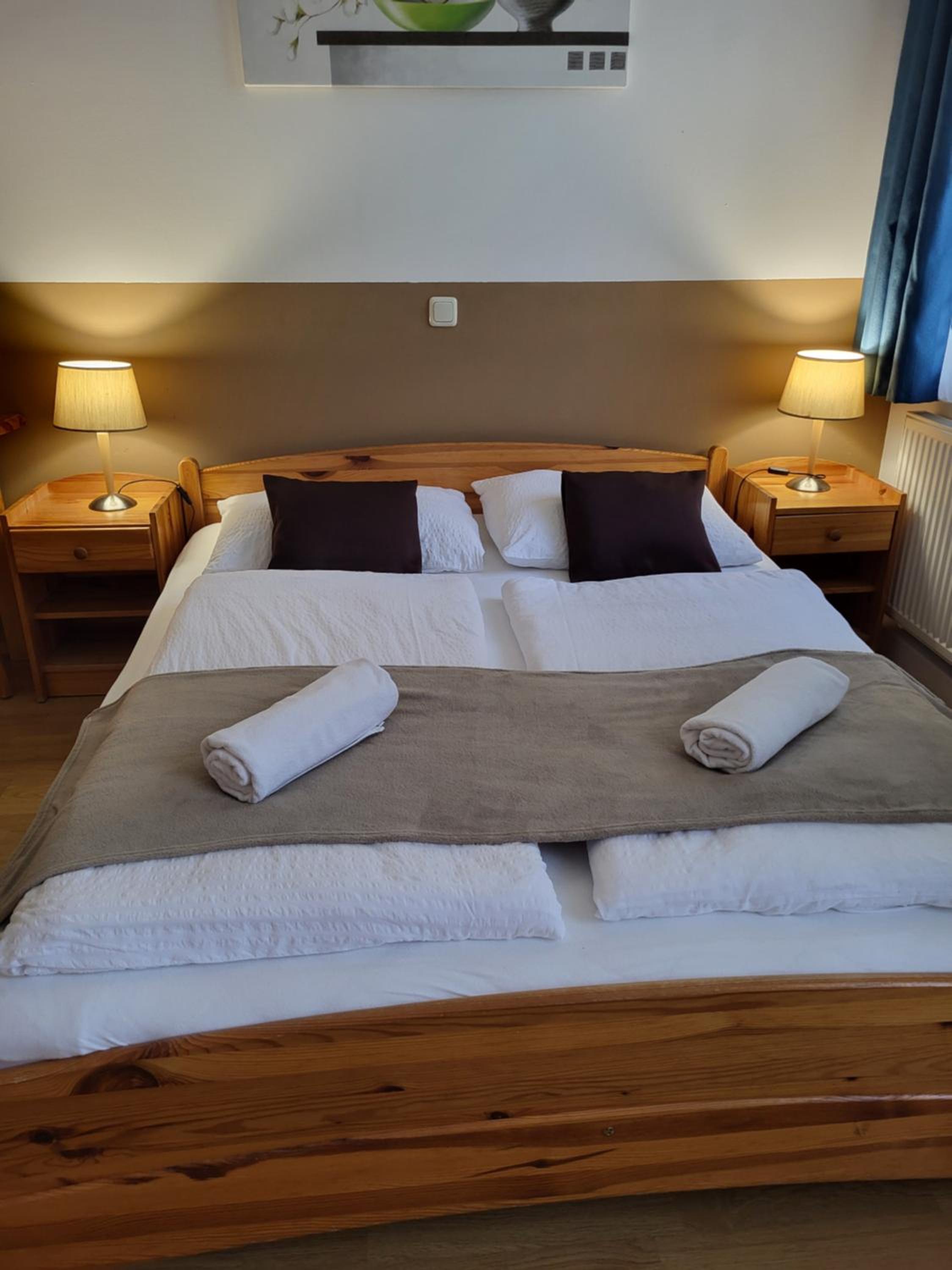 Double Room - Photo 3