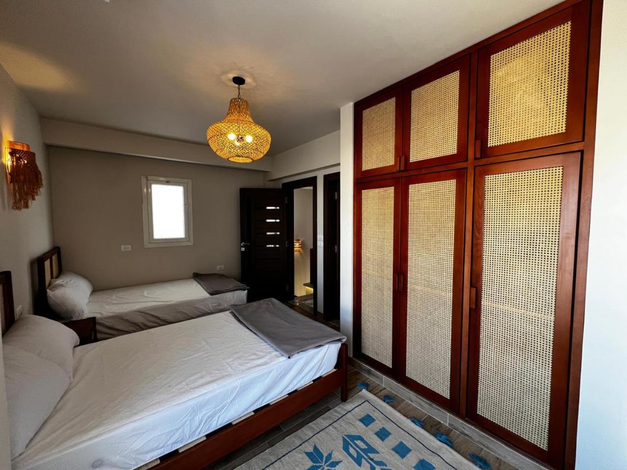 Villa photo 1