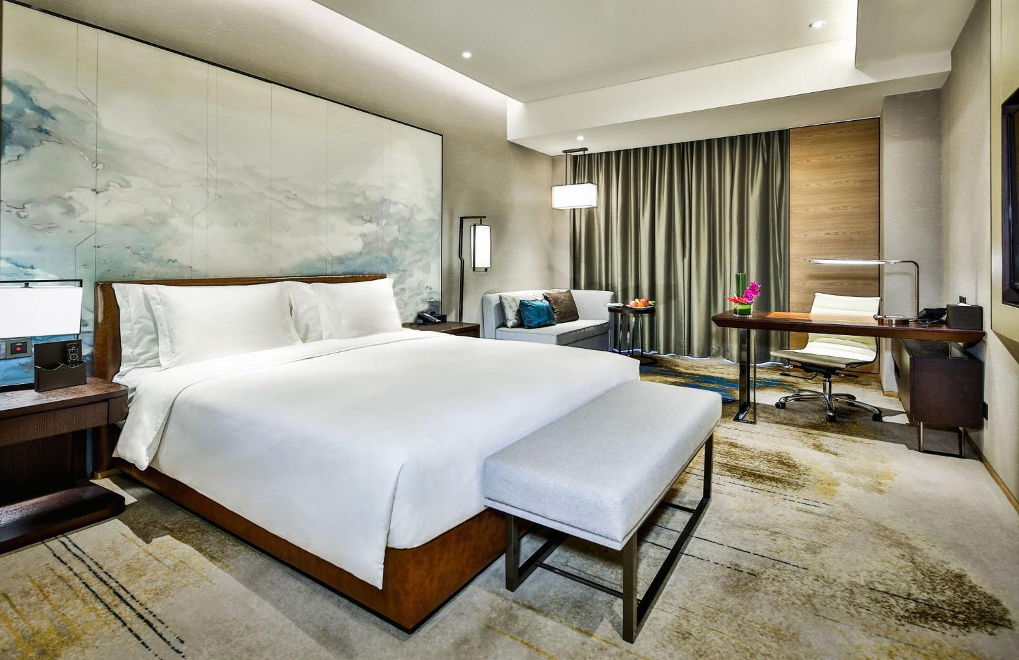 Junior King Suite photo 2