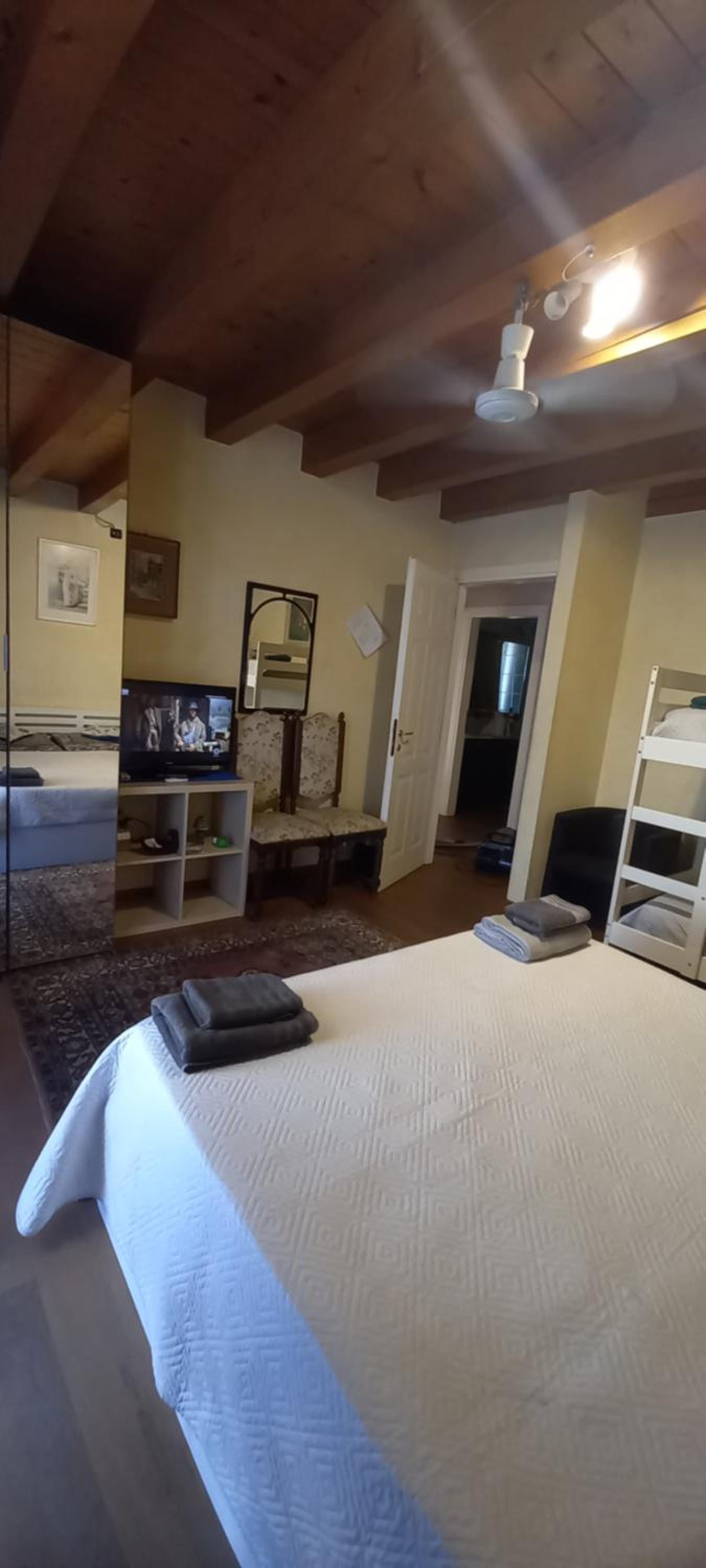 Classic Quadruple Room - Photo 15