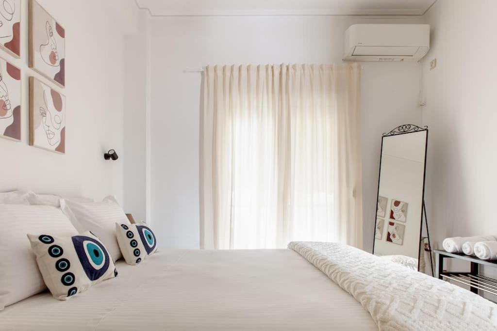 Deluxe One-Bedroom Apartment with City View