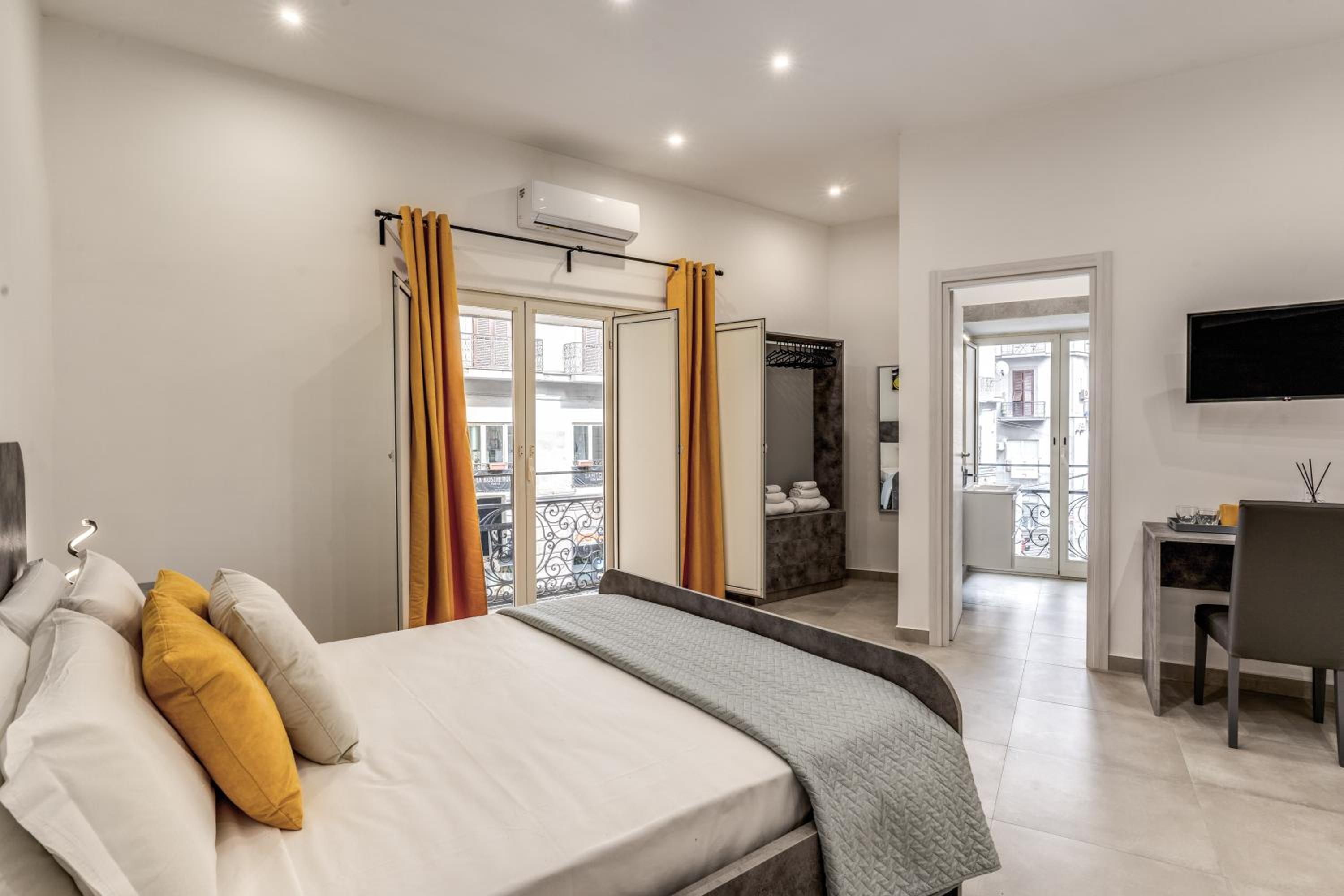 Deluxe Queen Room