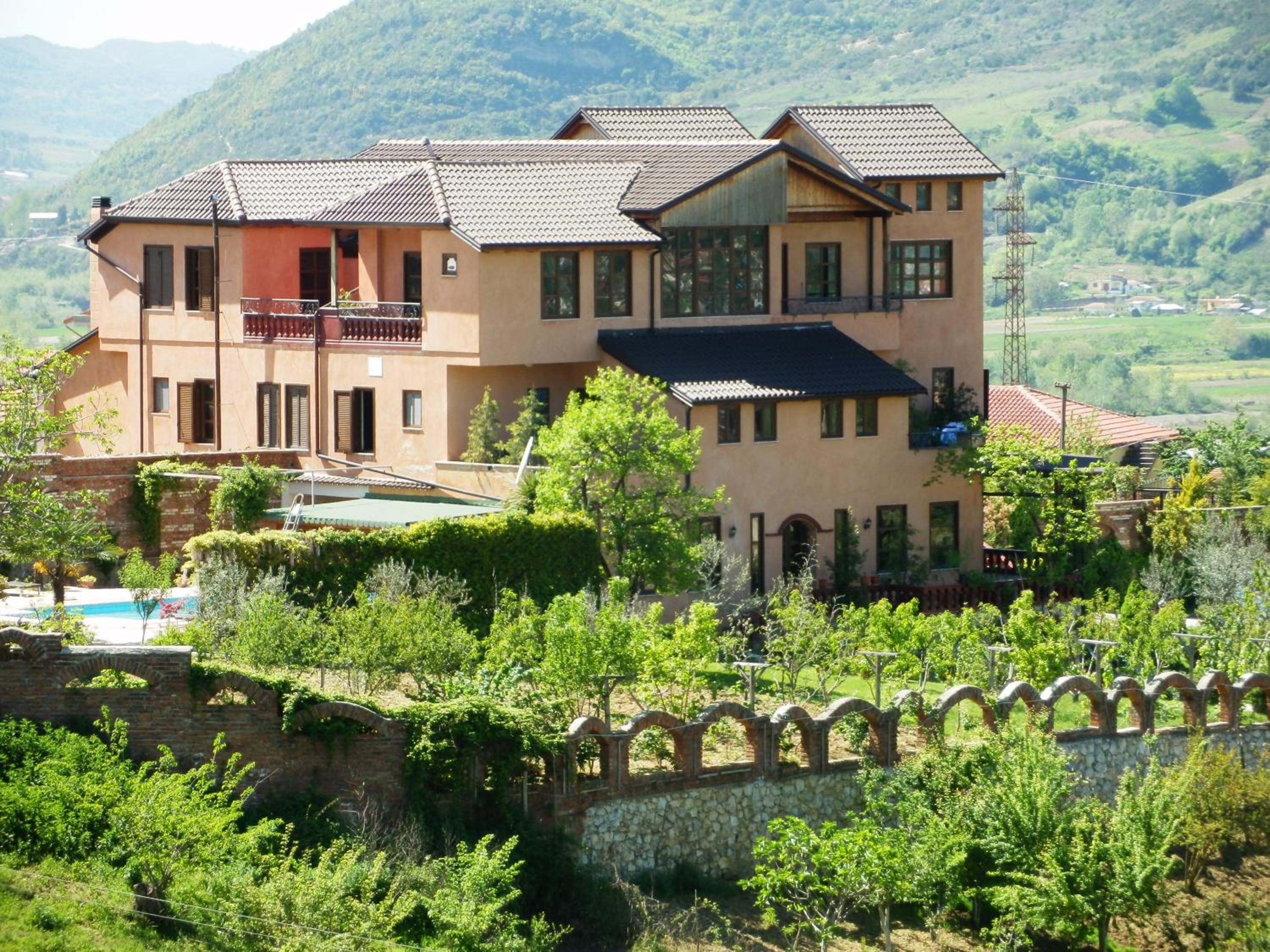 Apartment with Garden View