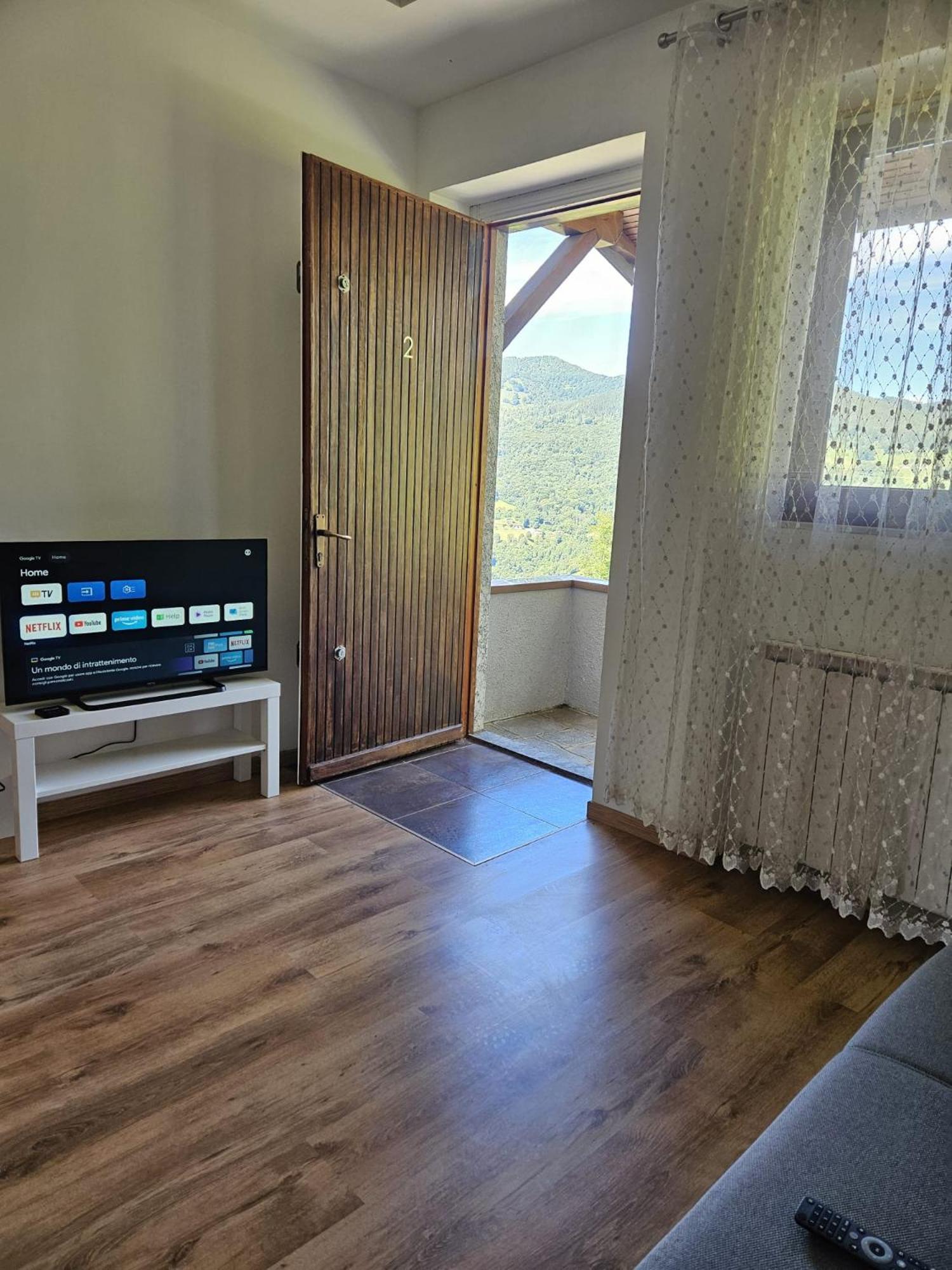 Two-Bedroom Apartment With Mountain View photo 1