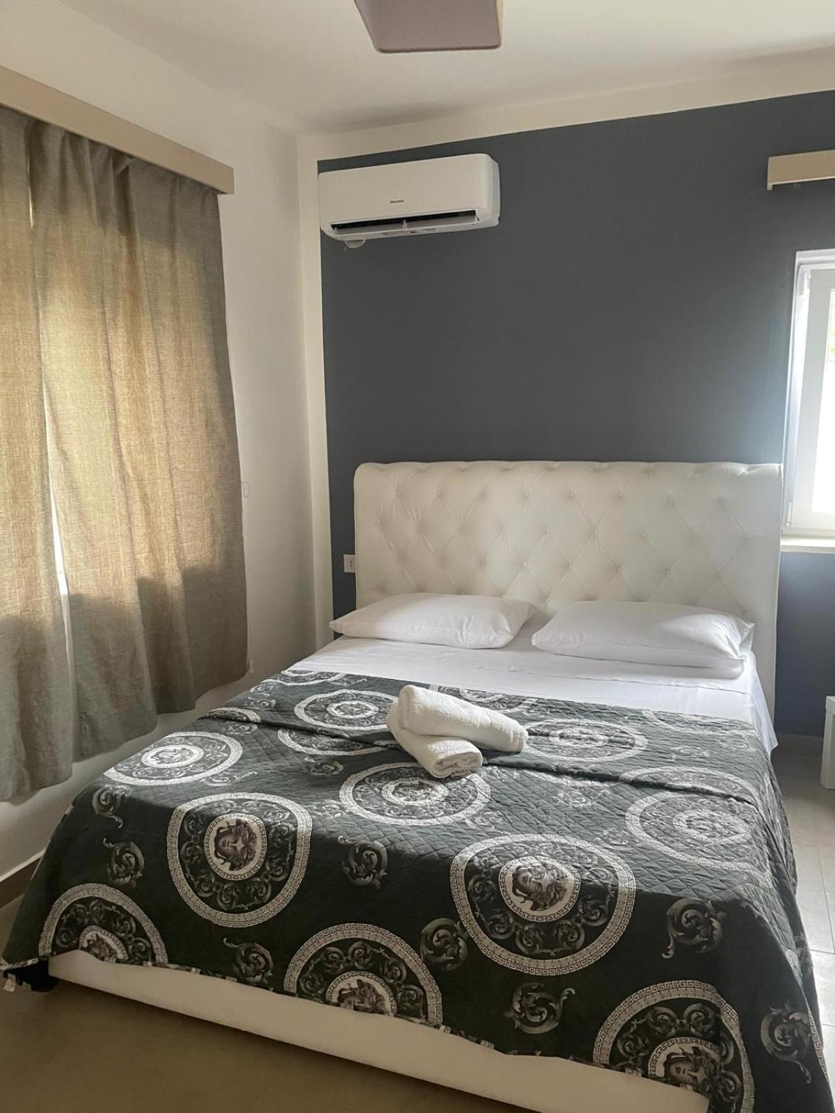 Double Room with Private Bathroom photo 1