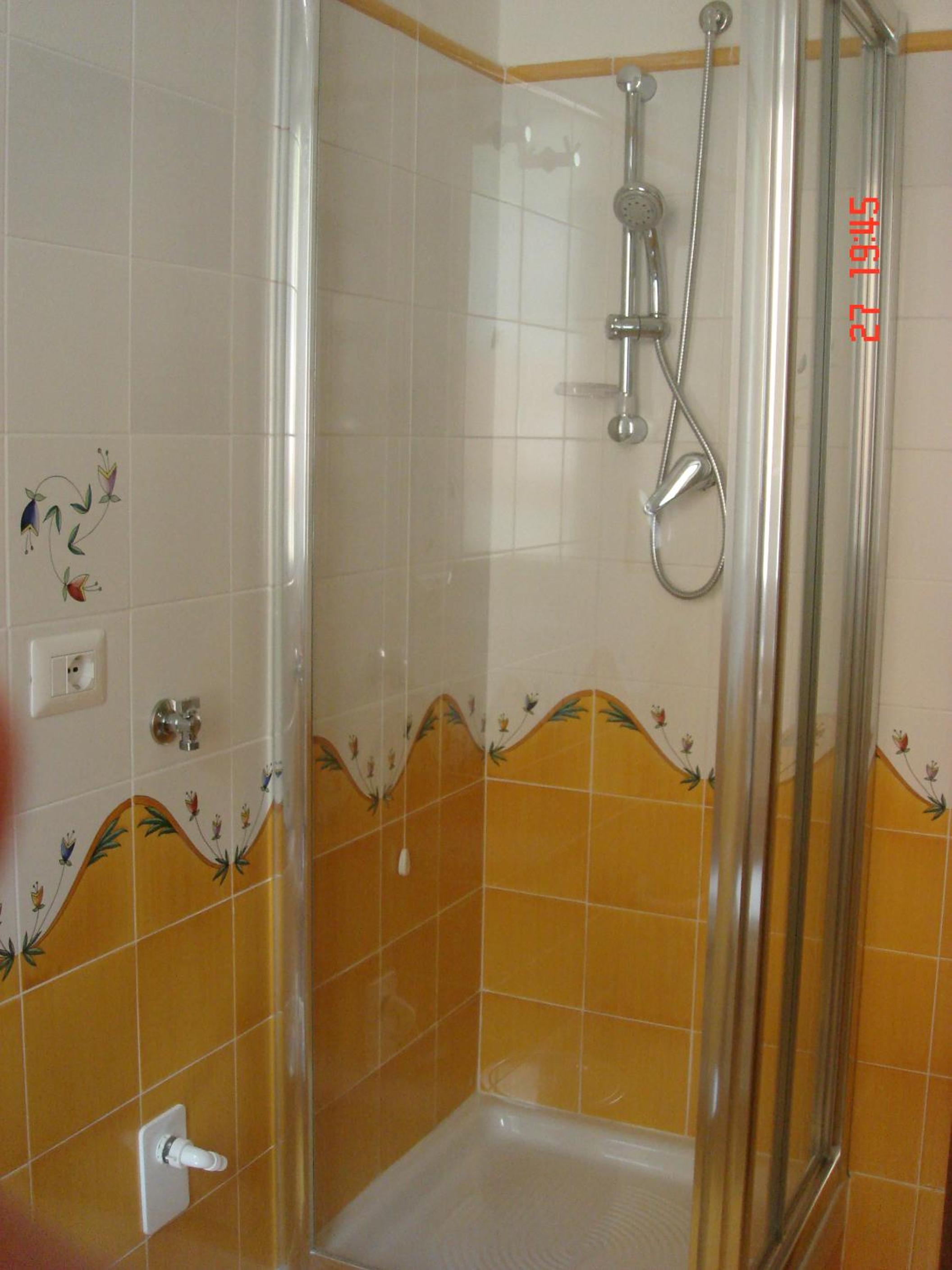 Double Room with Private External Bathroom - Photo 4