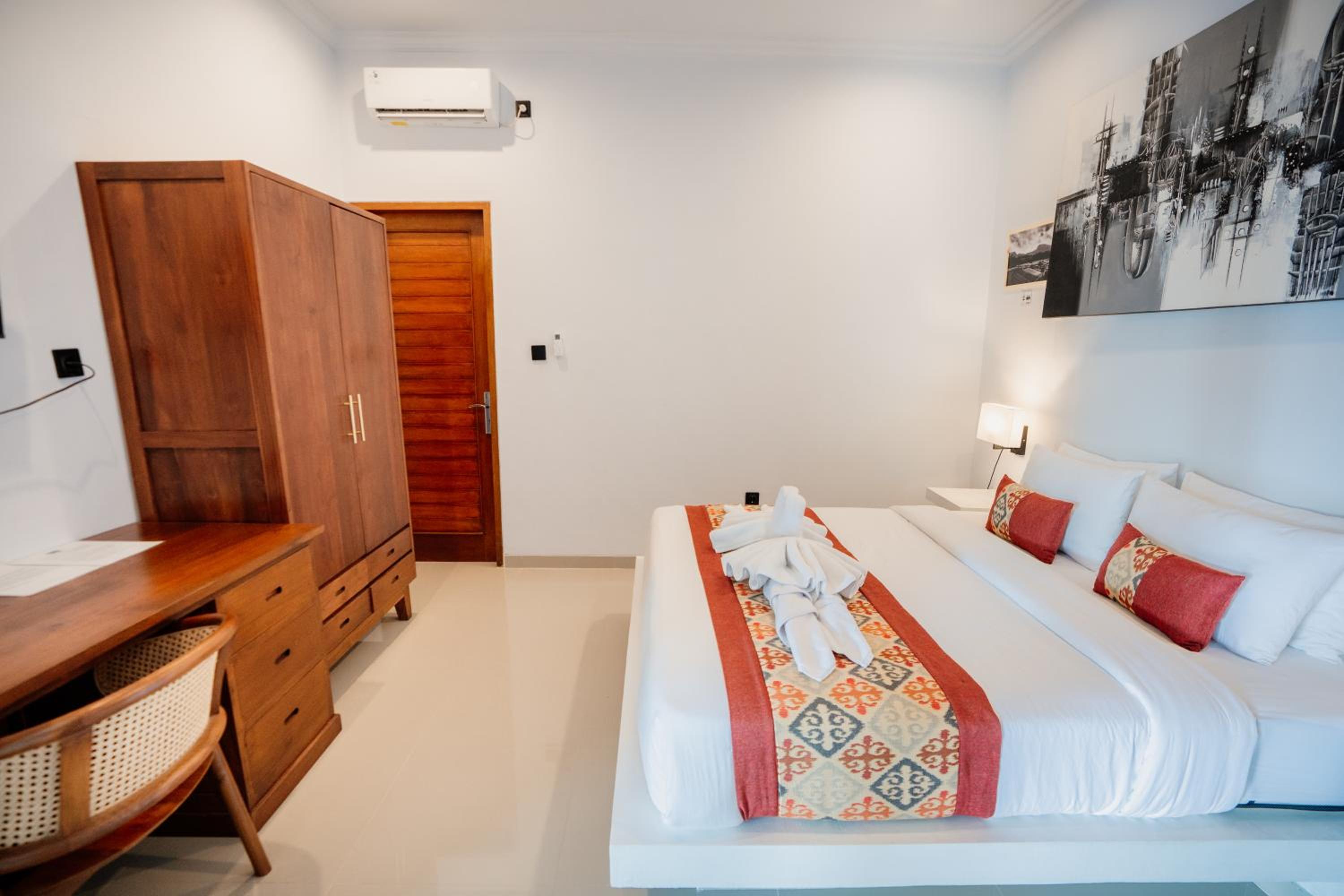 Deluxe Double Room - Photo 30
