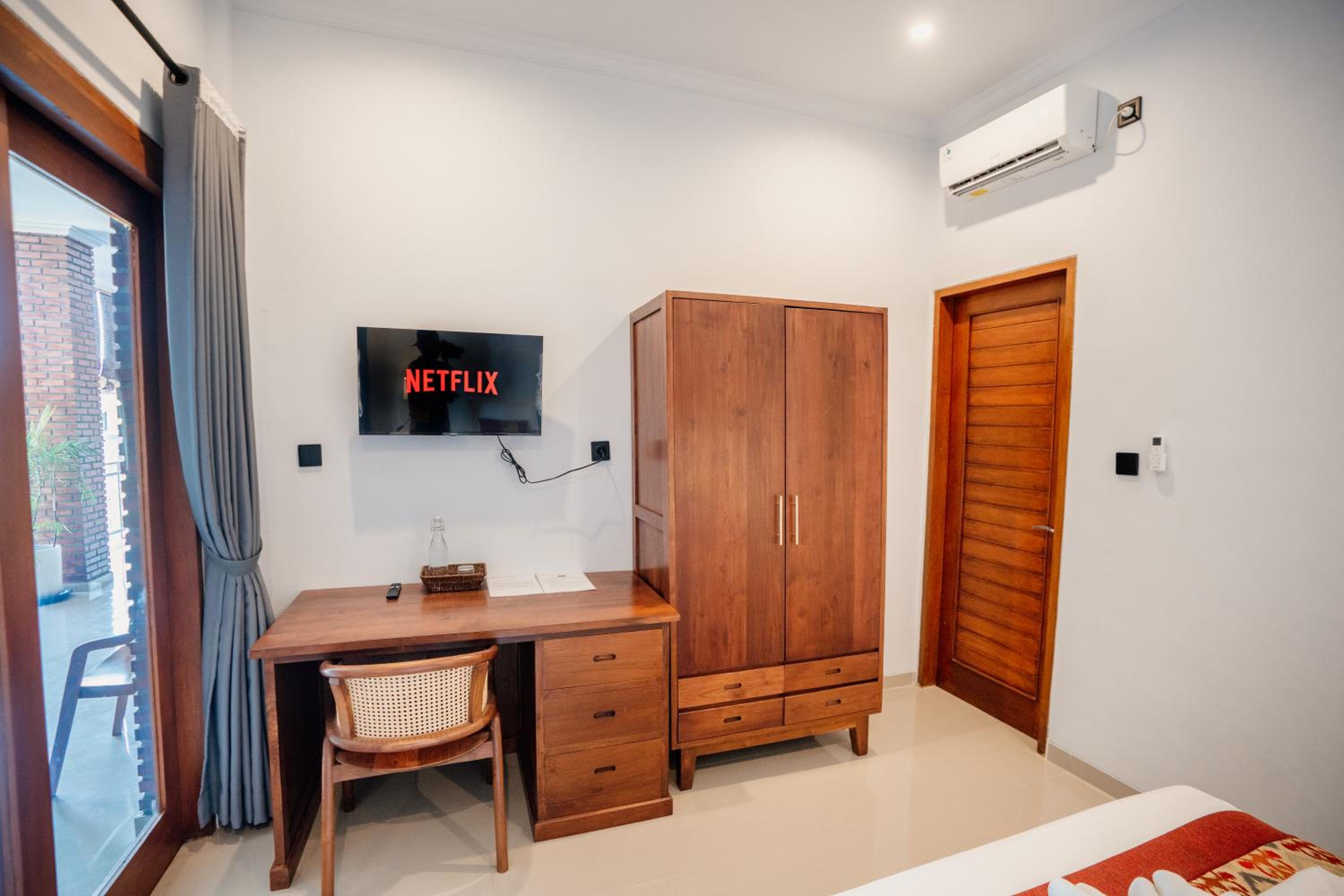 Deluxe Double Room - Photo 13