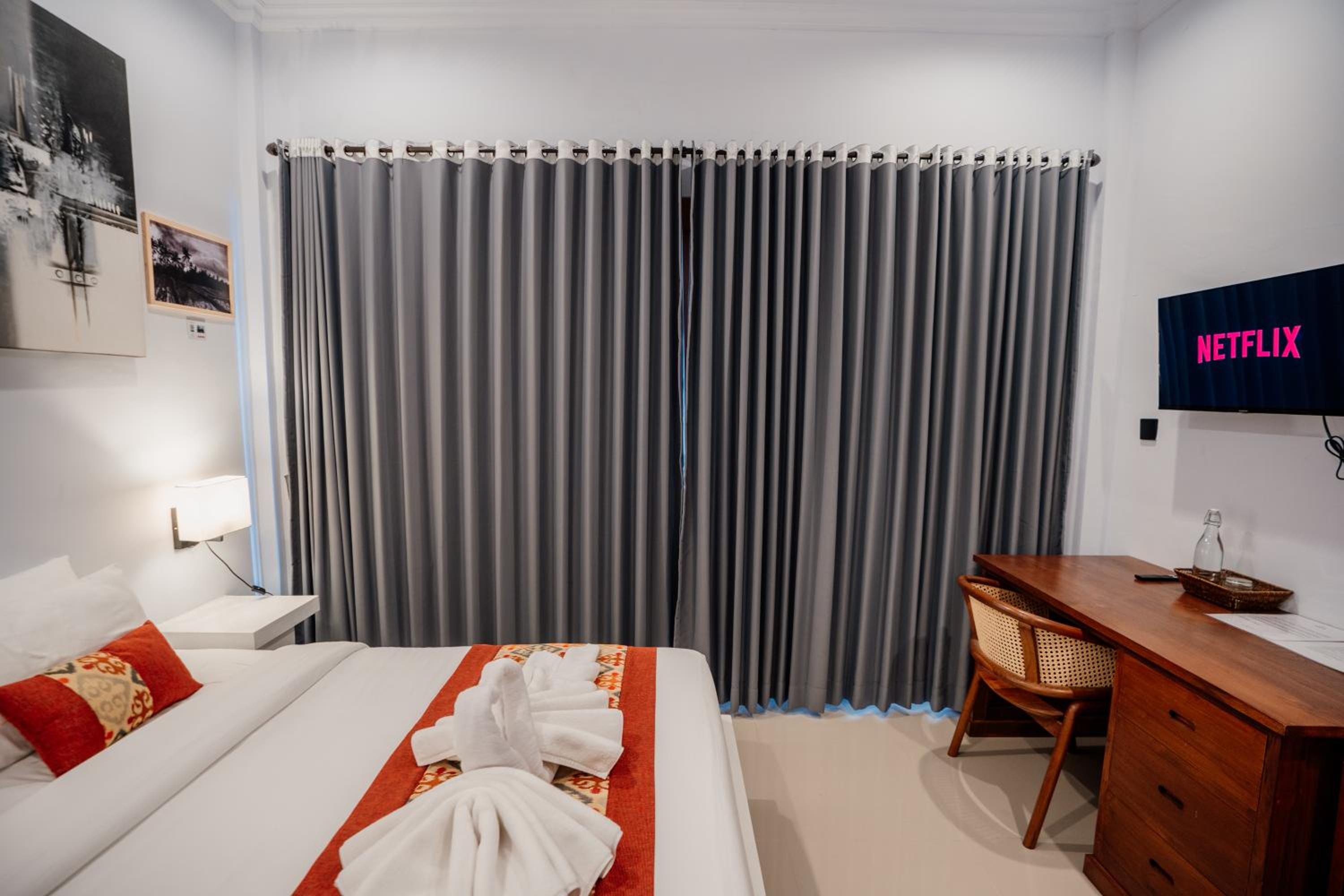 Deluxe Double Room - Photo 12